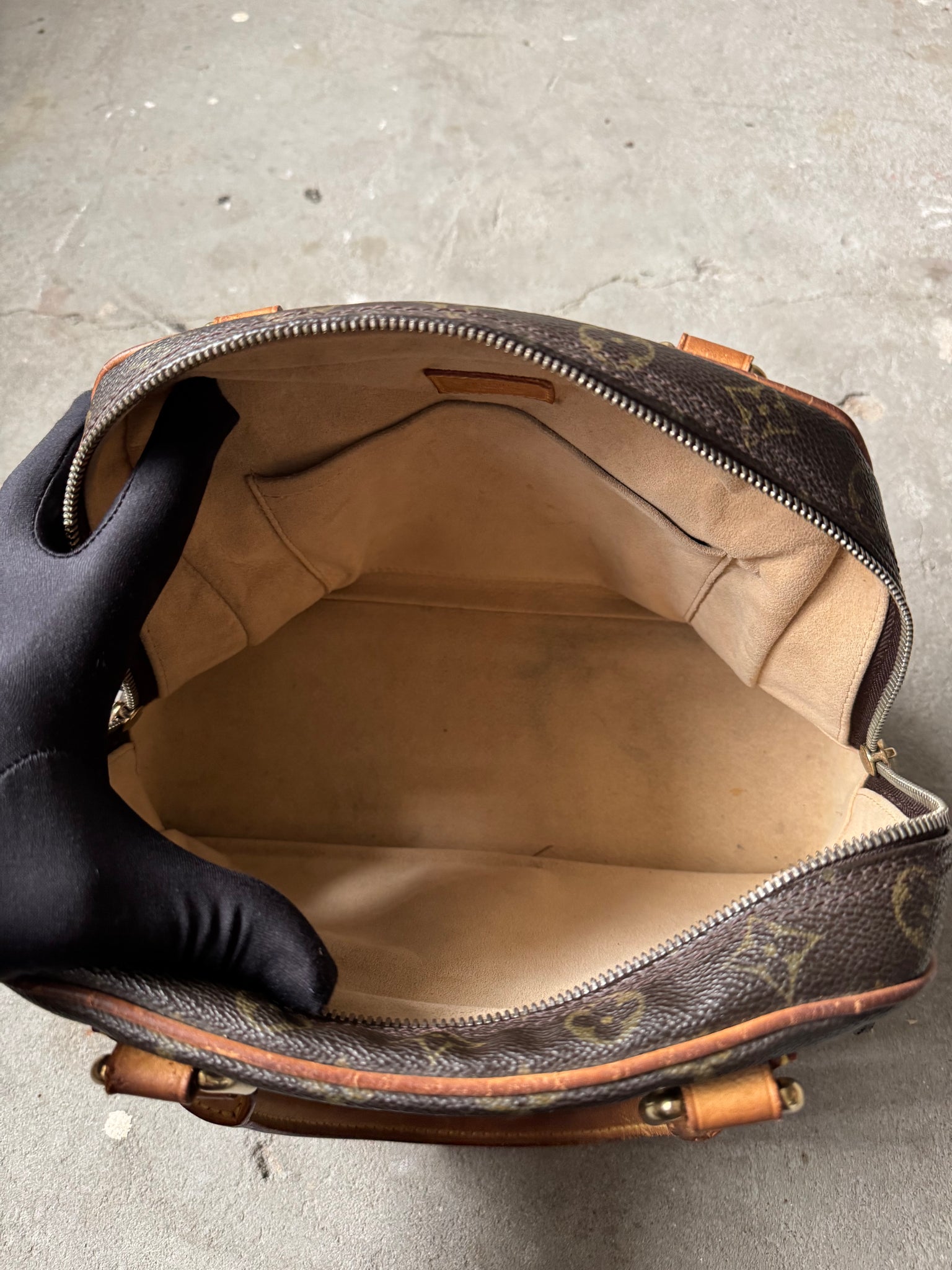 Louis Vuitton PM Monogram Manhattan Shoulder Bag