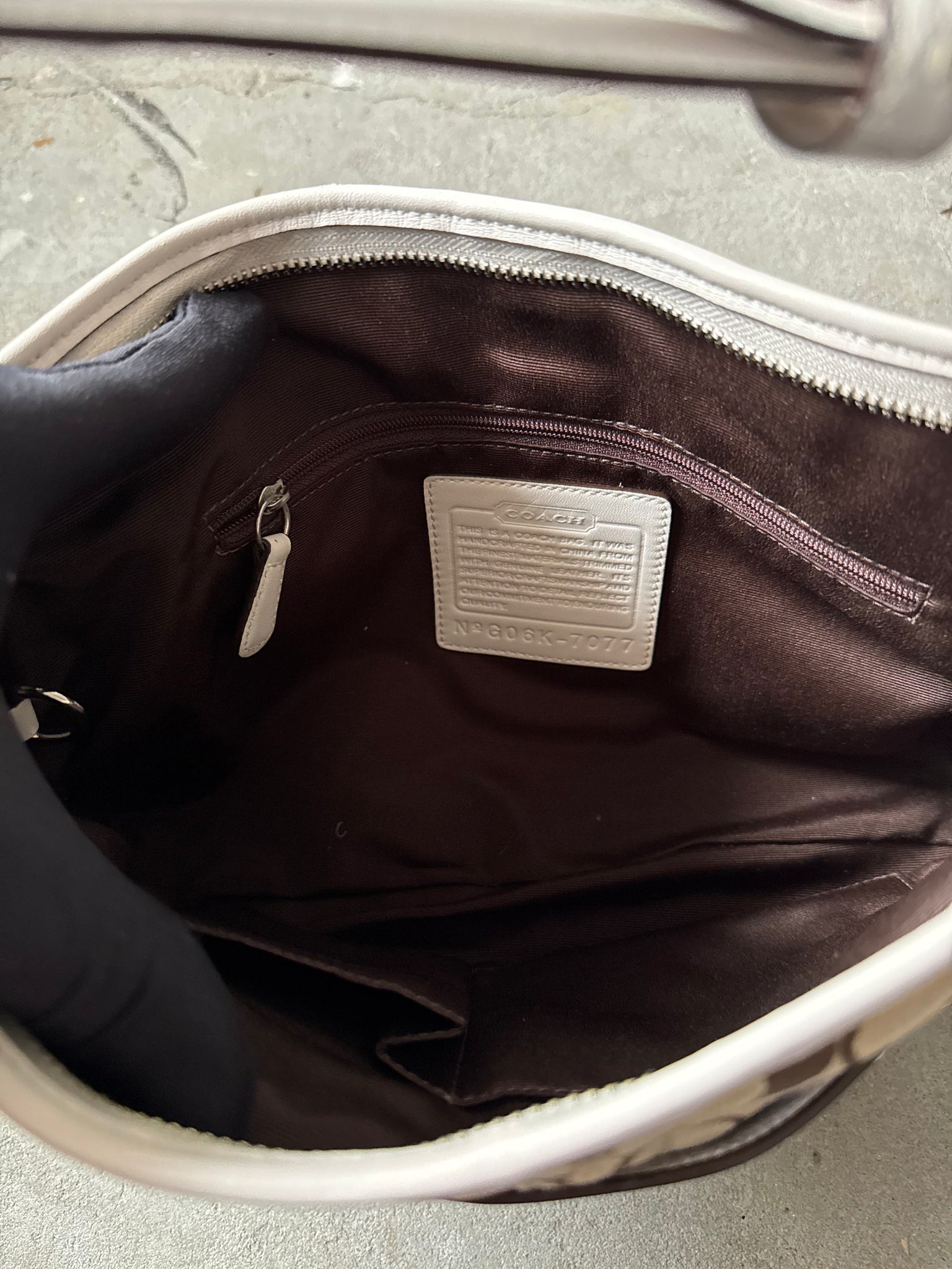 Coach 2Way Signature Sufflette Shoulder Bag Beige/White