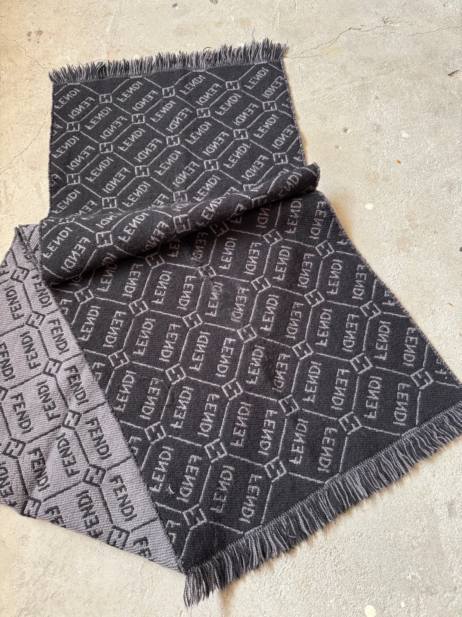 Fendi FF Logo Wool Scarf Grey/Black