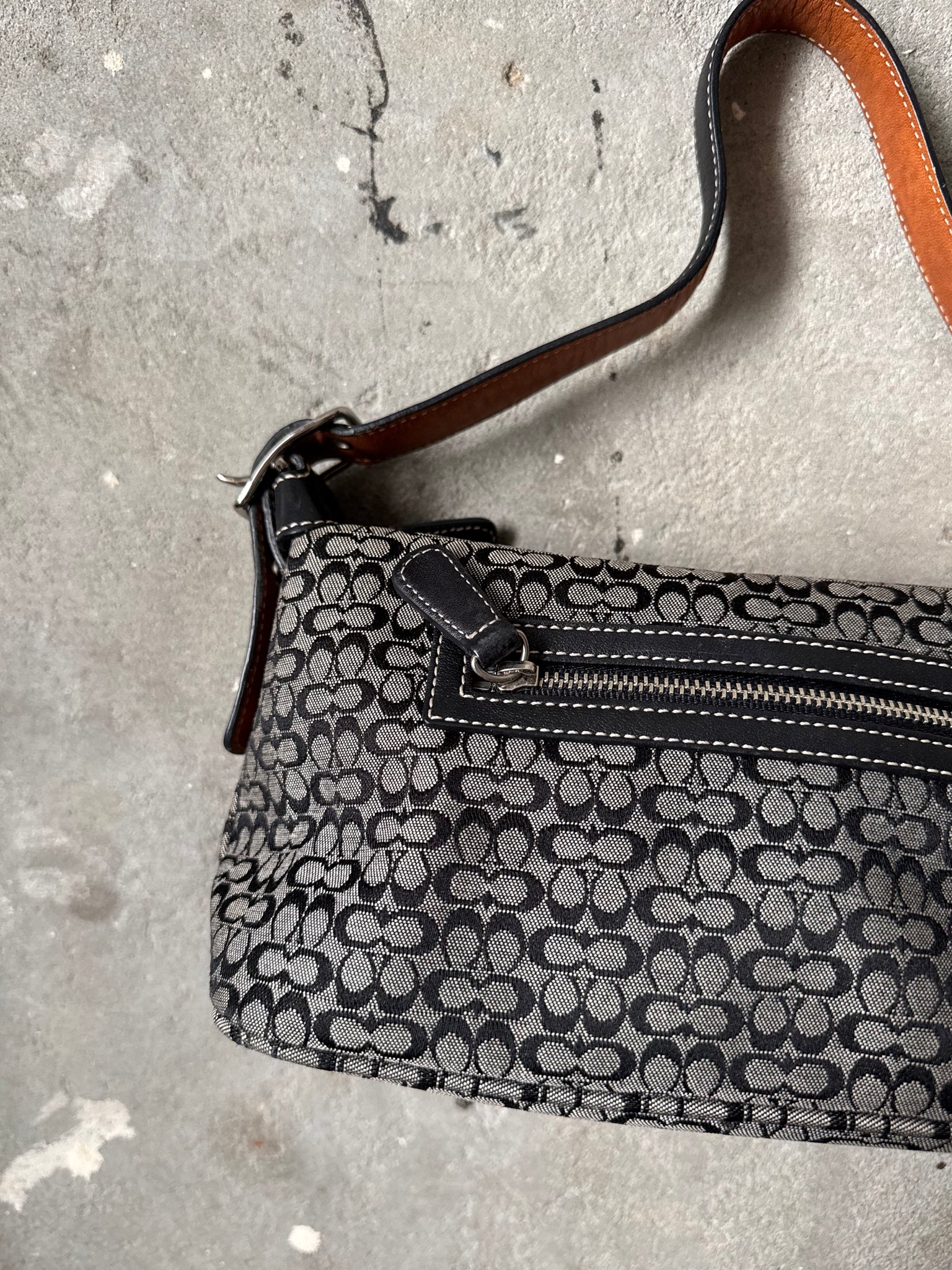 Coach Signature Sufflette Shoulder Bag Grey/Black