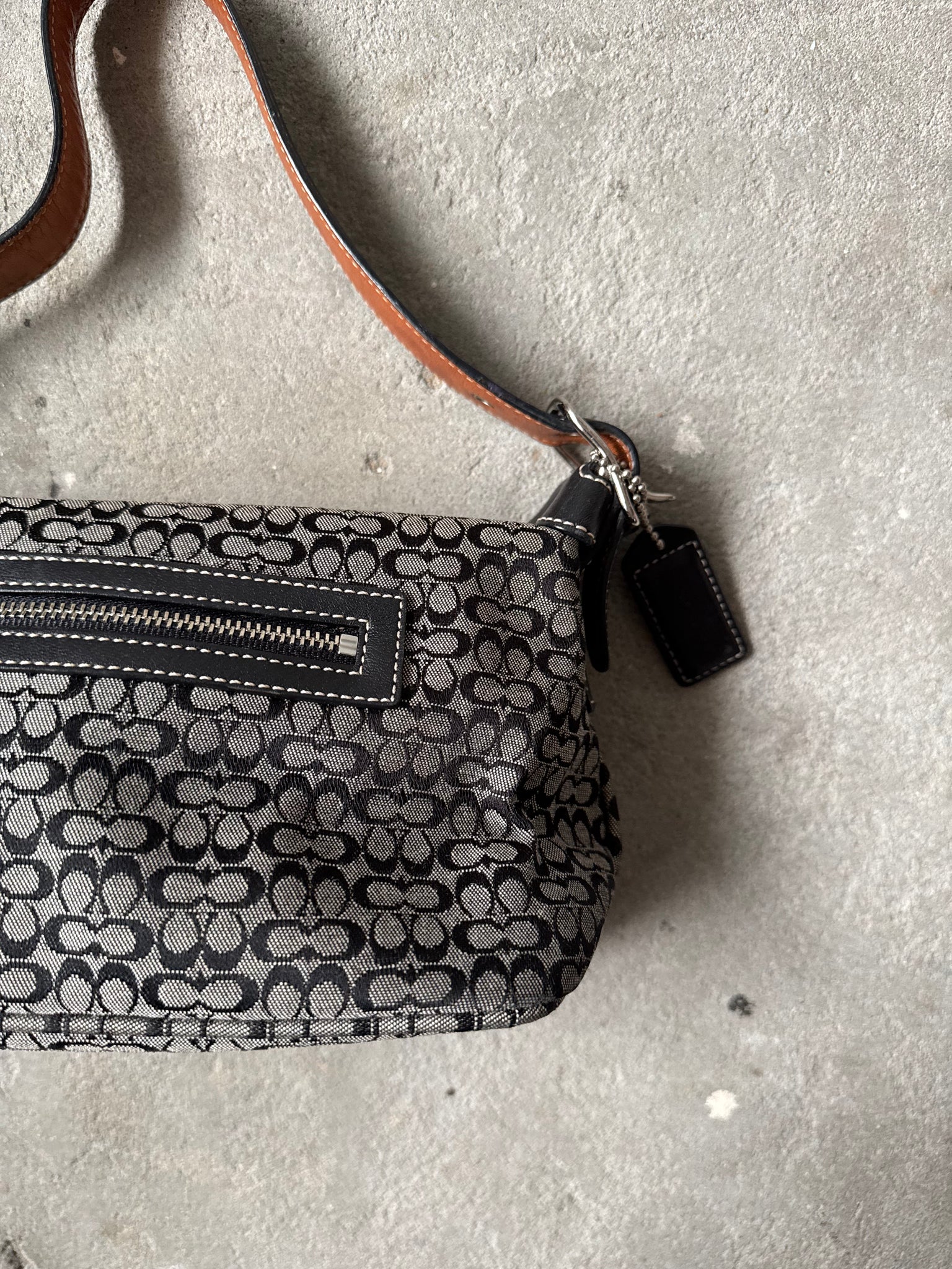 Coach Signature Sufflette Shoulder Bag Grey/Black