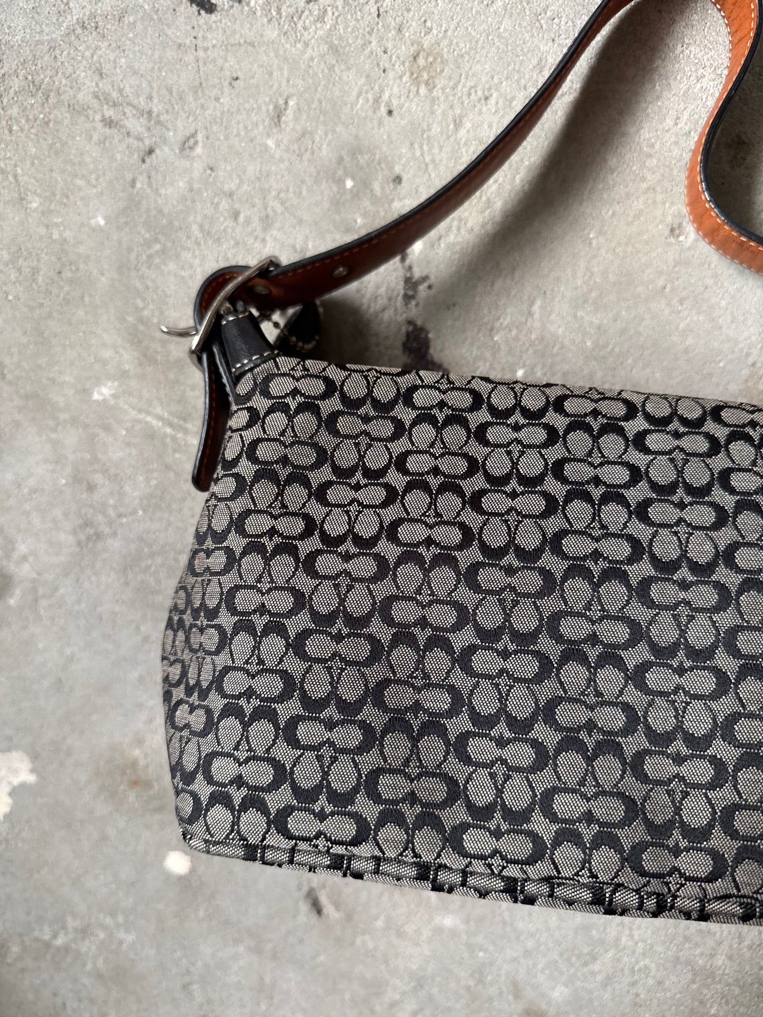 Coach Signature Sufflette Shoulder Bag Grey/Black