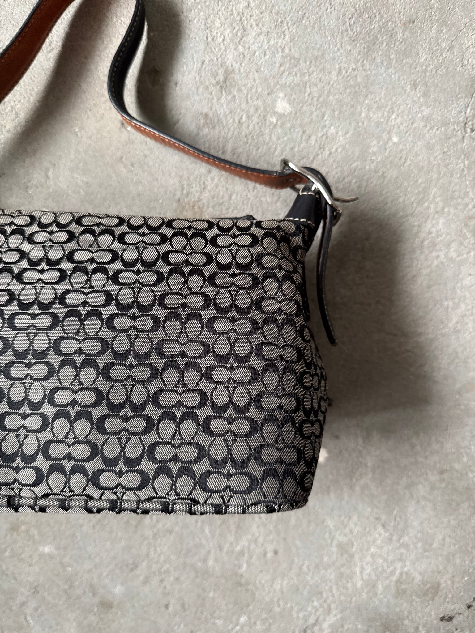 Coach Signature Sufflette Shoulder Bag Grey/Black
