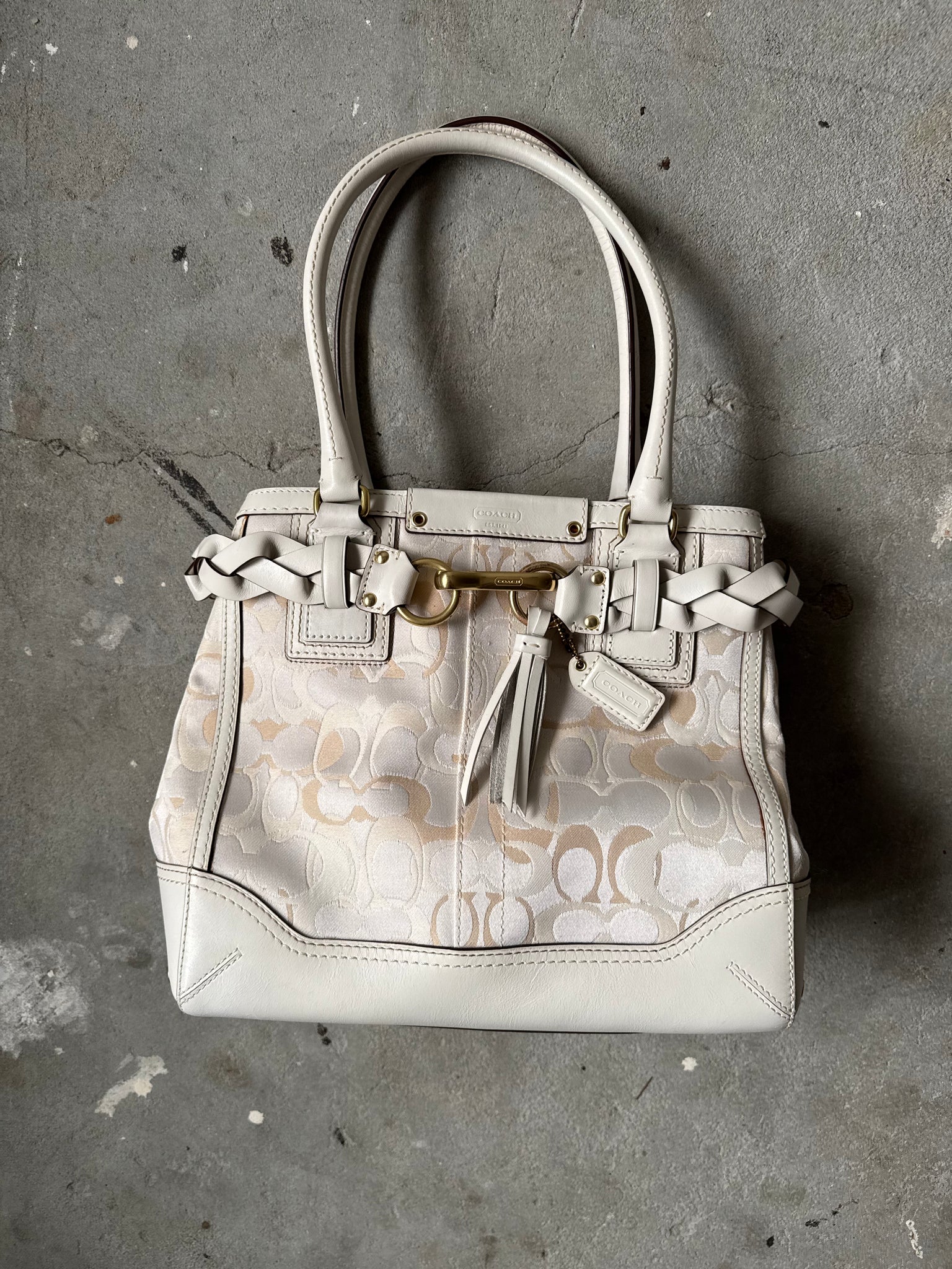 Coach Signature Hampton Clip Shoulder Bag White
