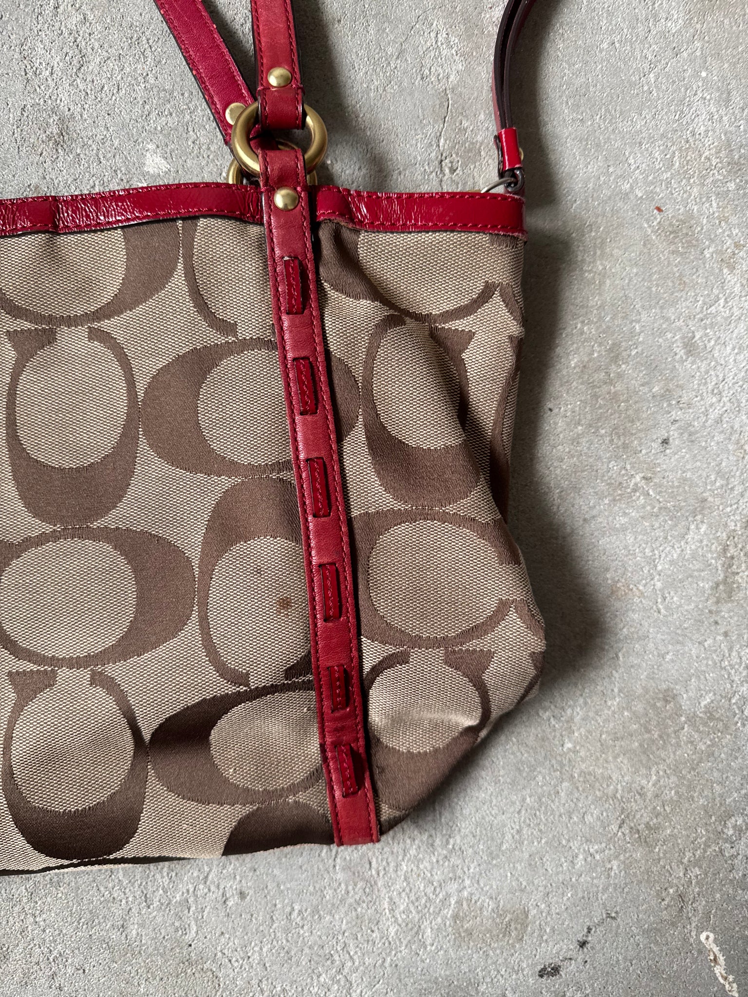 Coach Signature Shoulder Bag Beige/Red