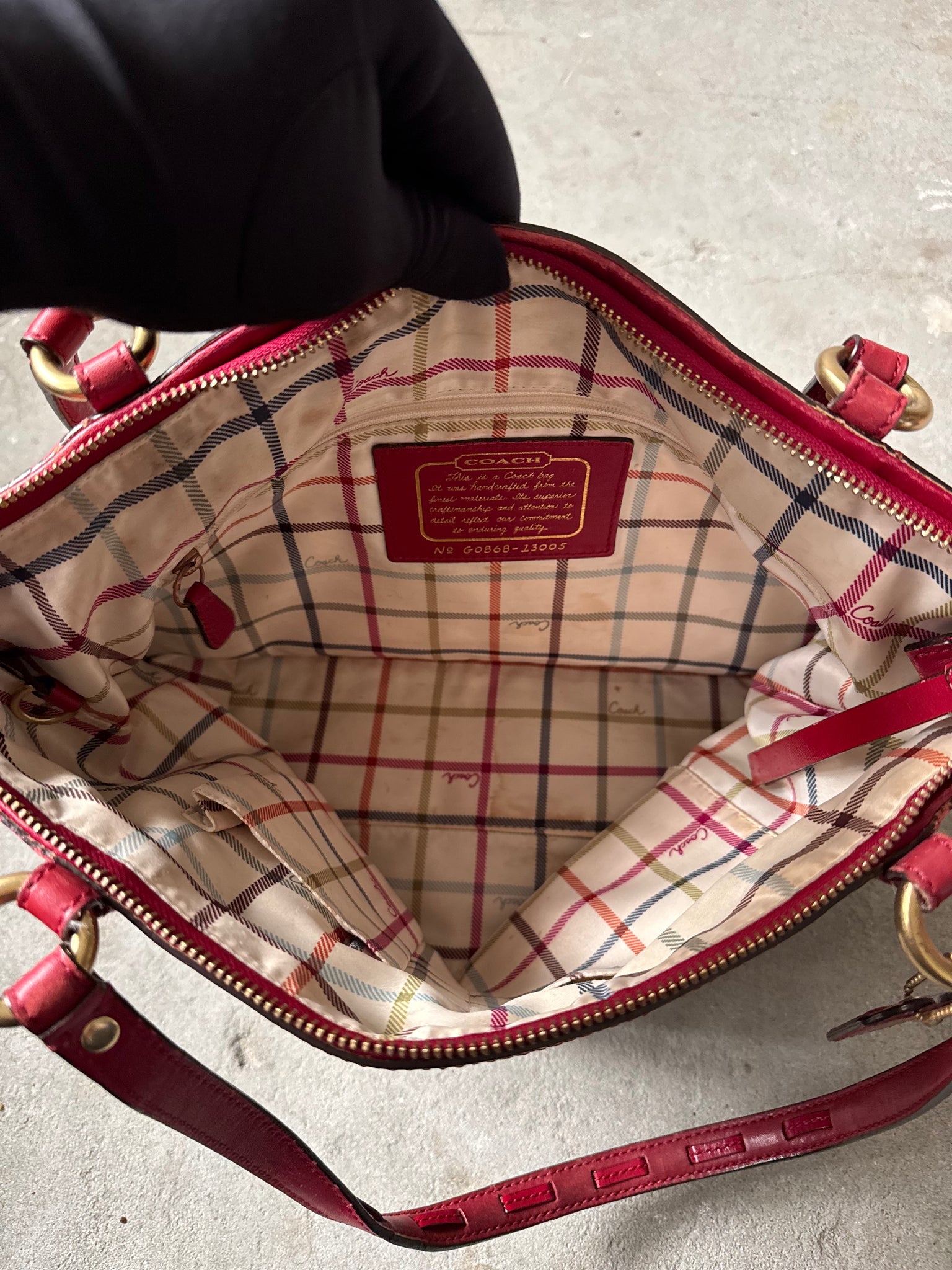 Coach Signature Shoulder Bag Beige/Red