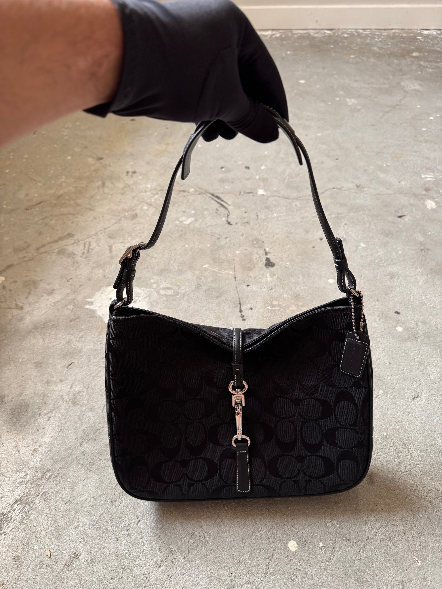 Coach Hobo Signature Clip Canvas Handbag 'Black'