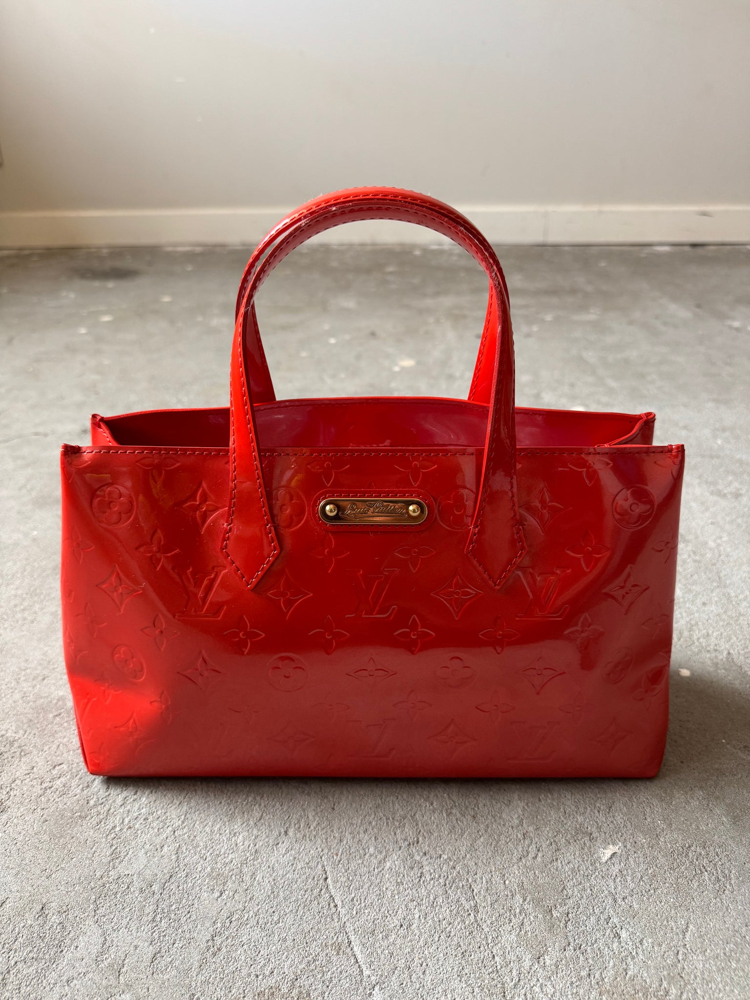 Louis Vuitton Monogram Wilshire PM Vernis Shoulder Bag Red