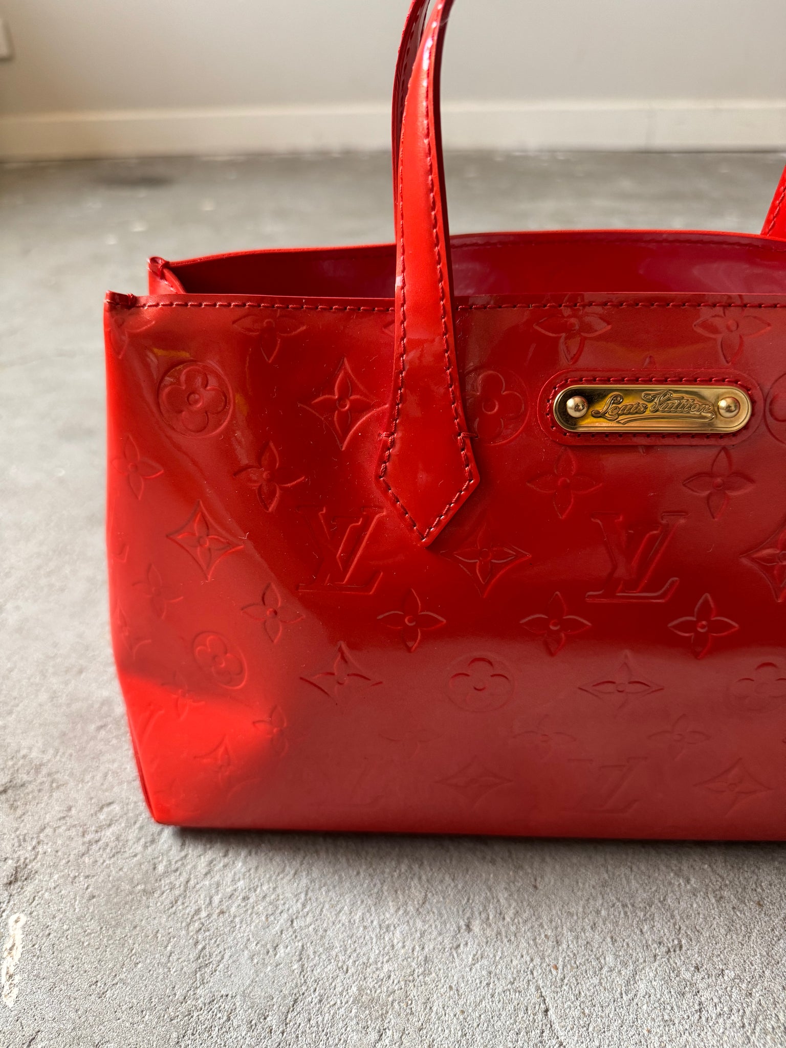 Louis Vuitton Monogram Wilshire PM Vernis Shoulder Bag Red
