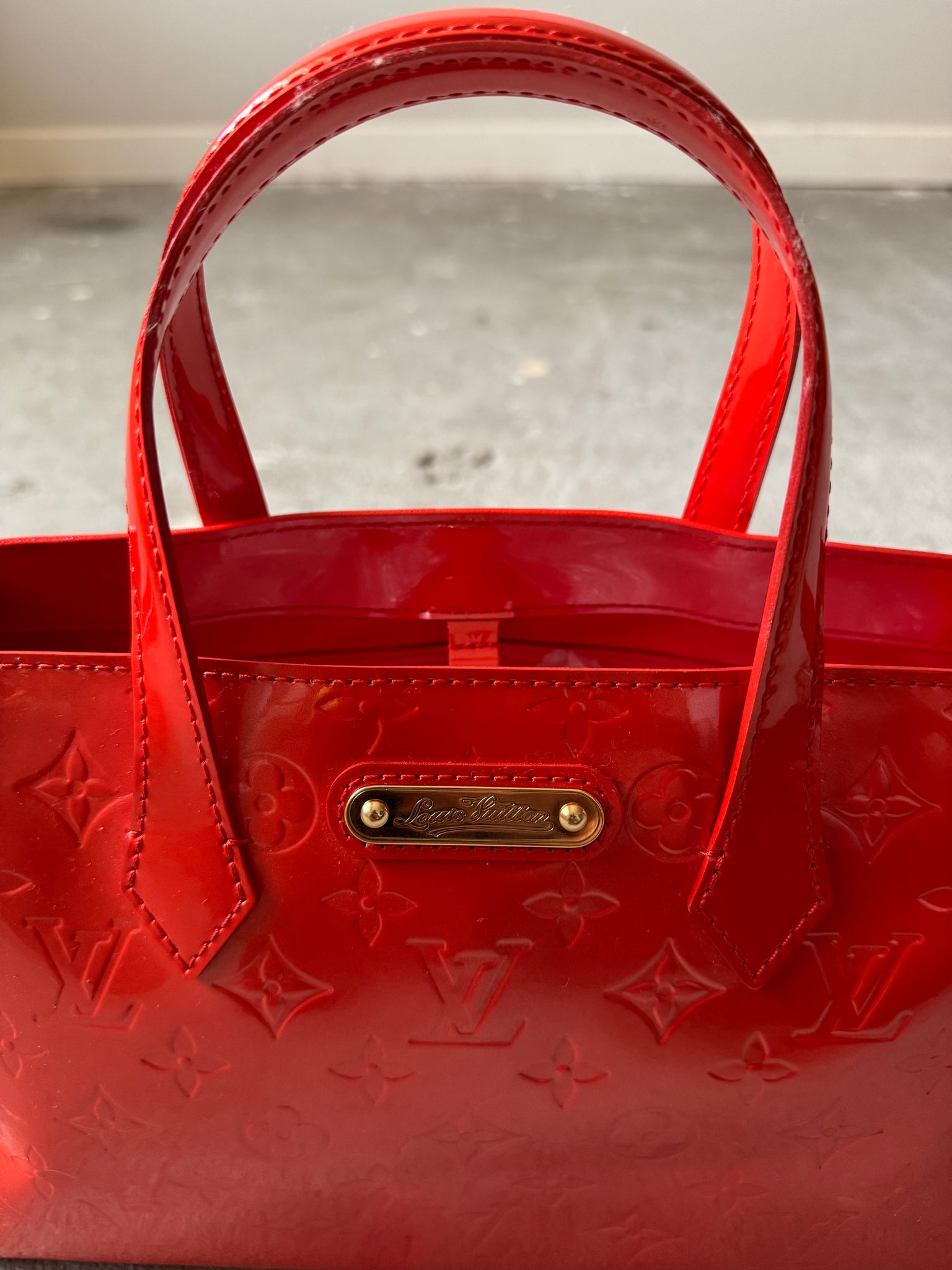 Louis Vuitton Monogram Wilshire PM Vernis Shoulder Bag Red