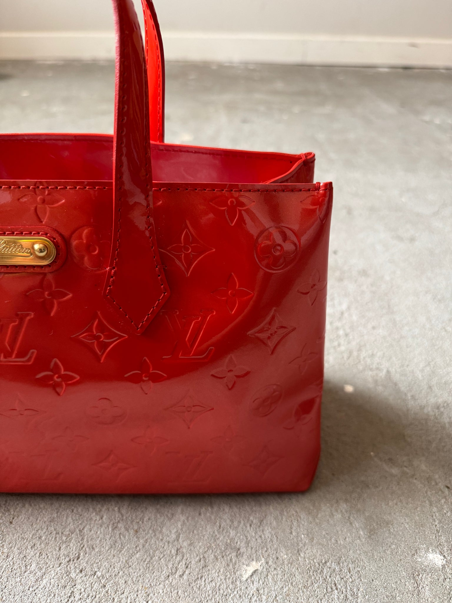 Louis Vuitton Monogram Wilshire PM Vernis Shoulder Bag Red