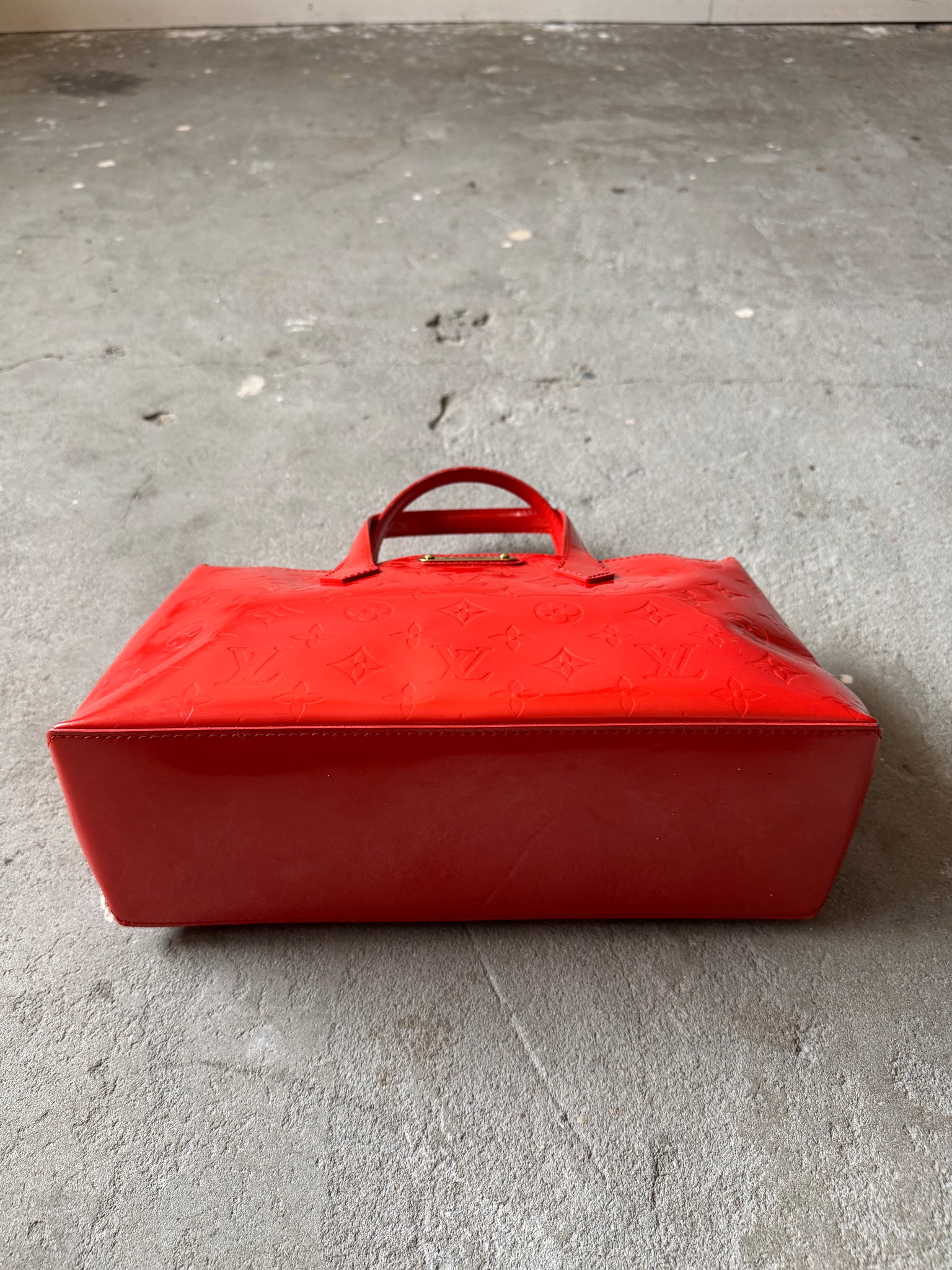 Louis Vuitton Monogram Wilshire PM Vernis Shoulder Bag Red