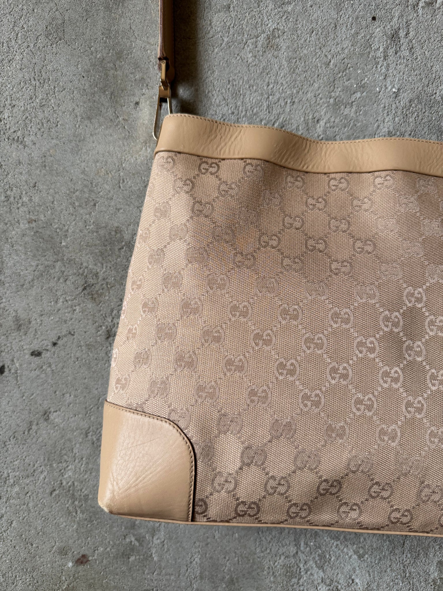 Gucci GG Monogram Bucket Shoulder Bag Cream