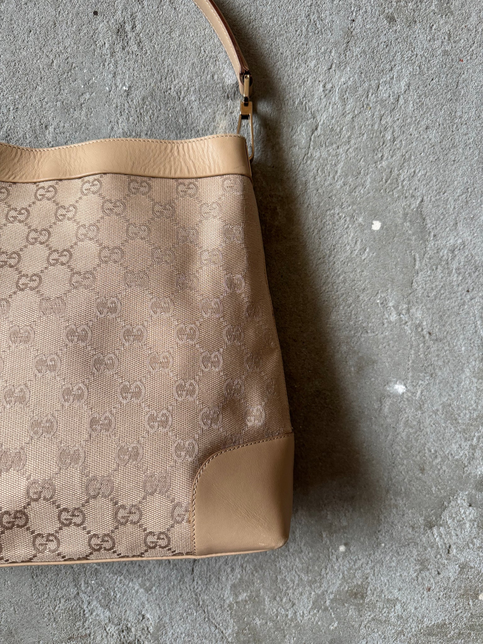 Gucci GG Monogram Bucket Shoulder Bag Cream
