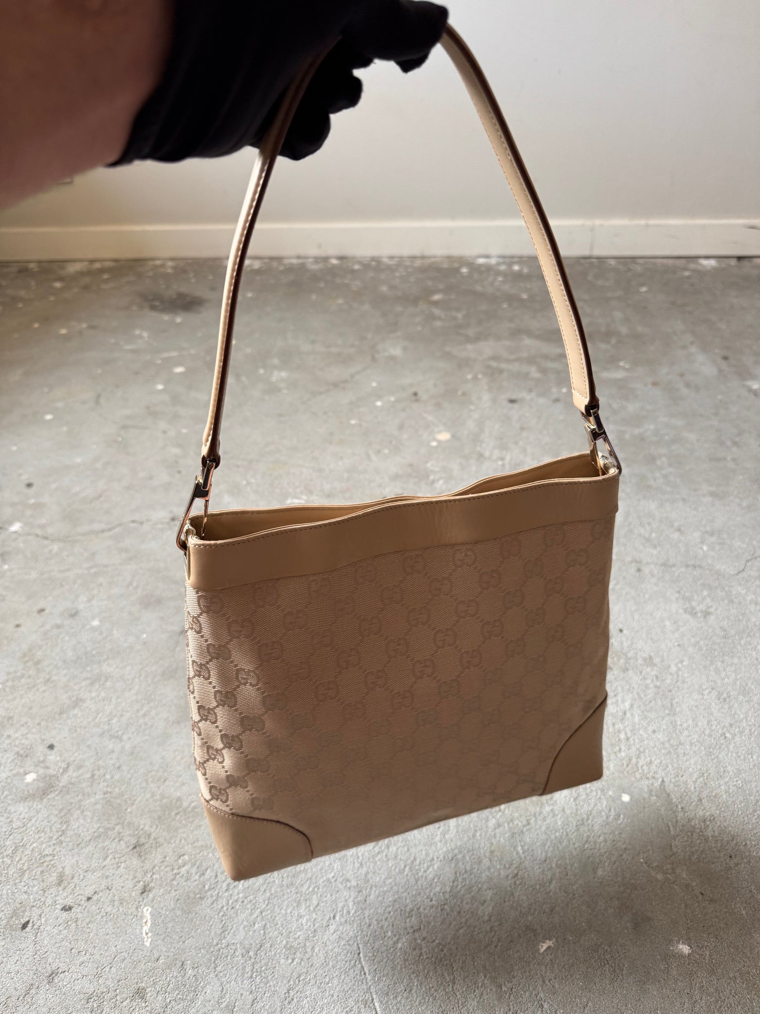 Gucci GG Monogram Bucket Shoulder Bag Cream