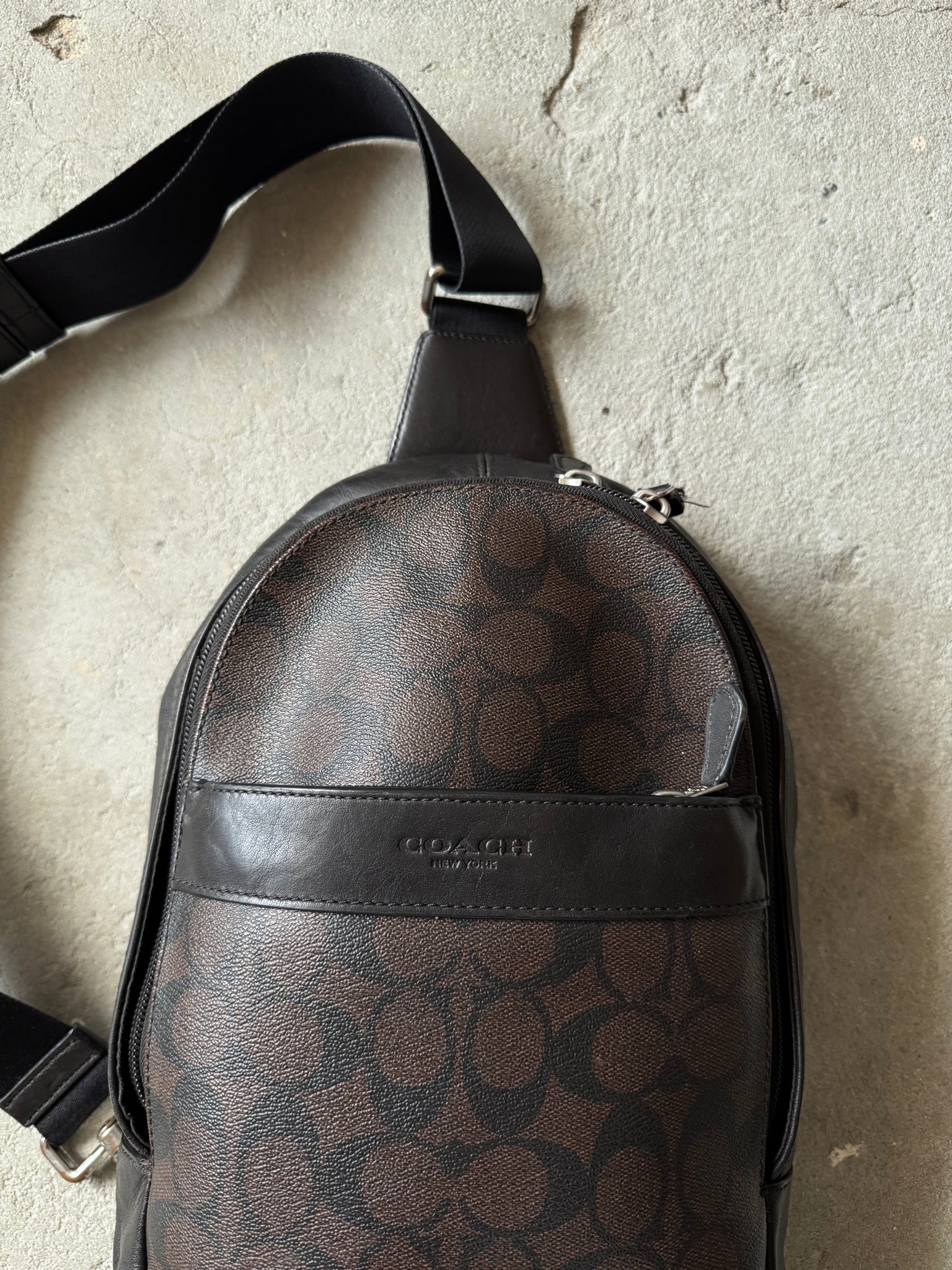 Coach Signature Charles Sling Bag Black/Brown