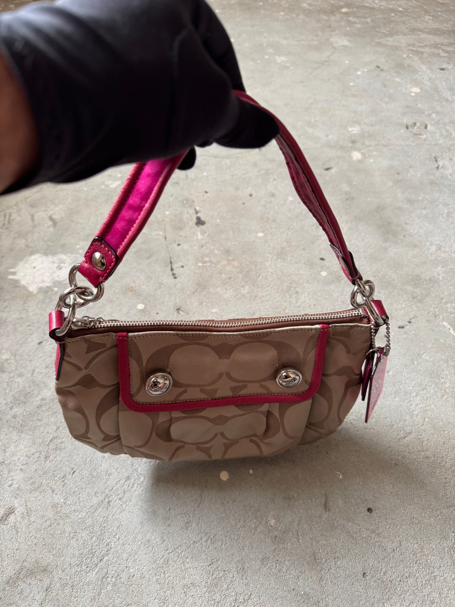 Coach 2Way Signature Shoulder Bag Beige/Pink