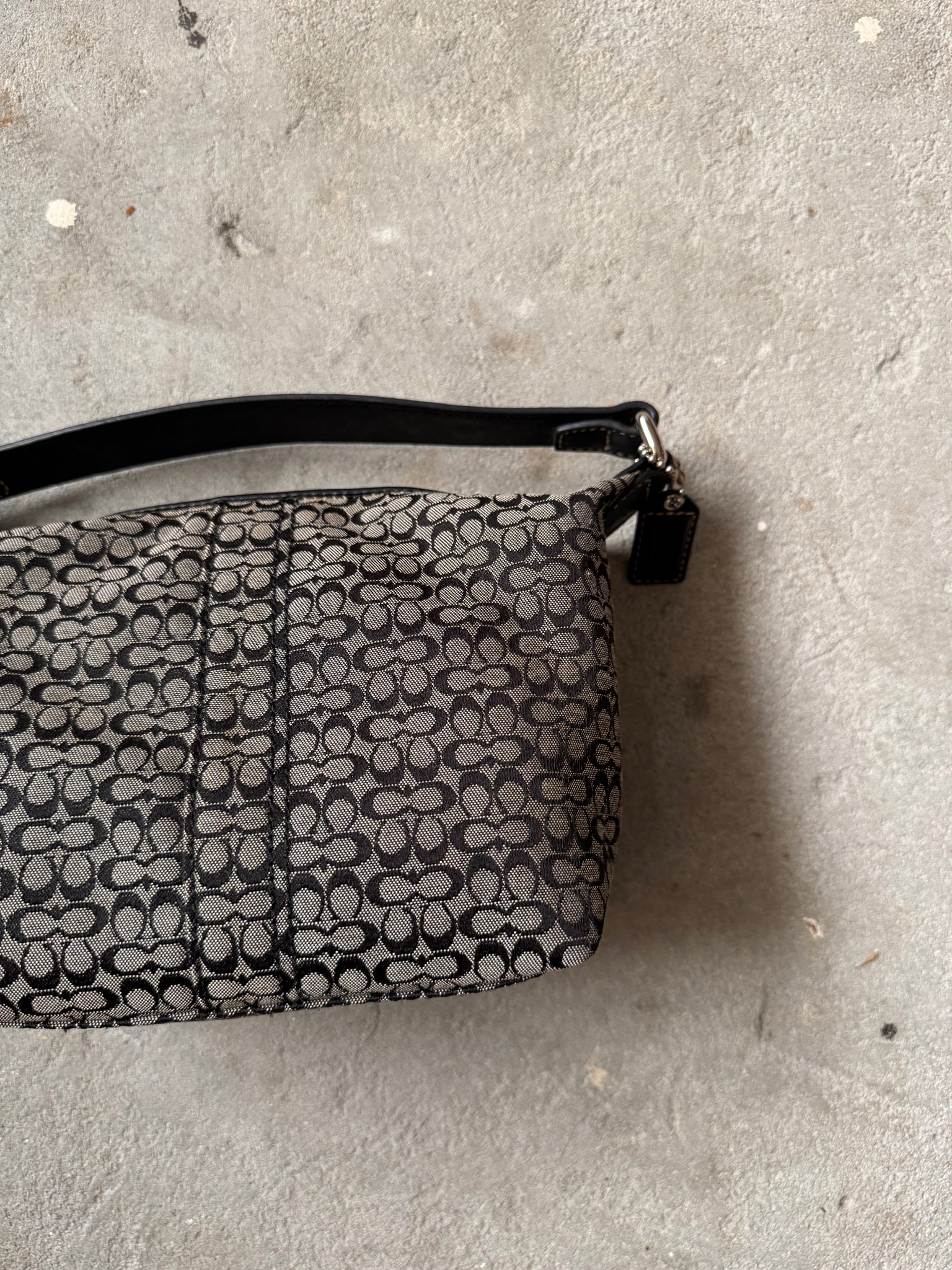 Coach Signature Mini Hobo Shoulder Bag Black/Grey