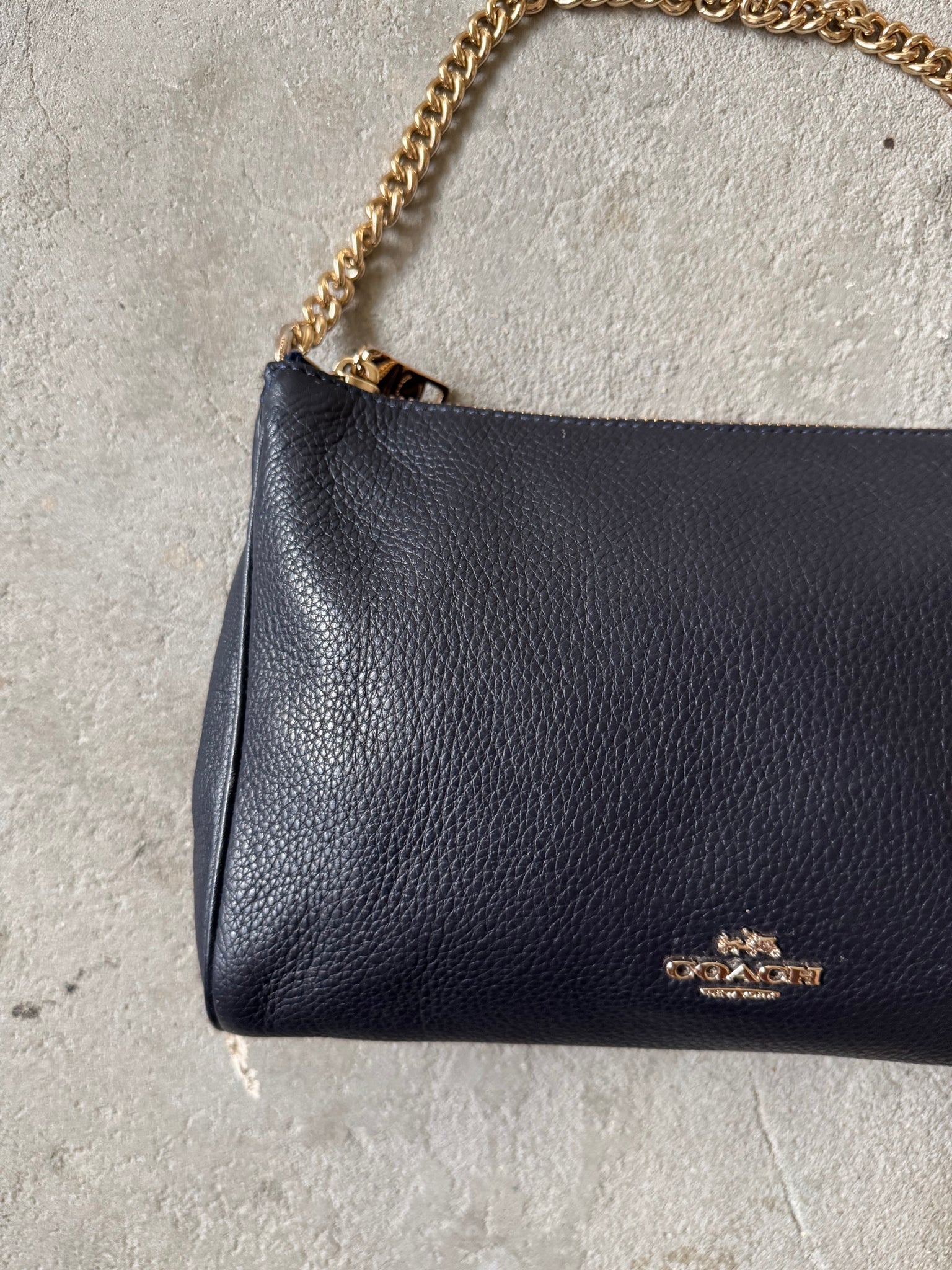 Coach Carrie Chain Shoulder Bag Black