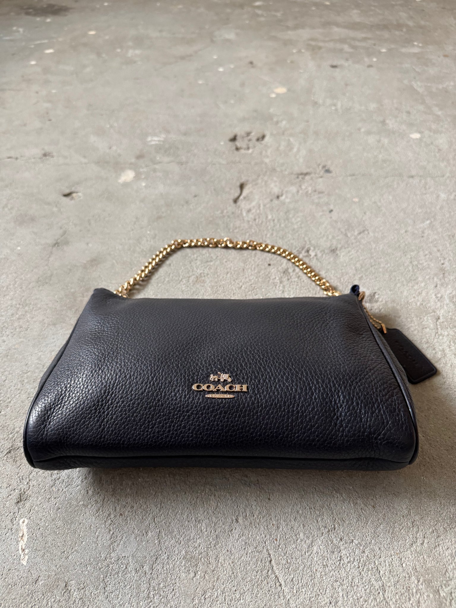 Coach Carrie Chain Shoulder Bag Black