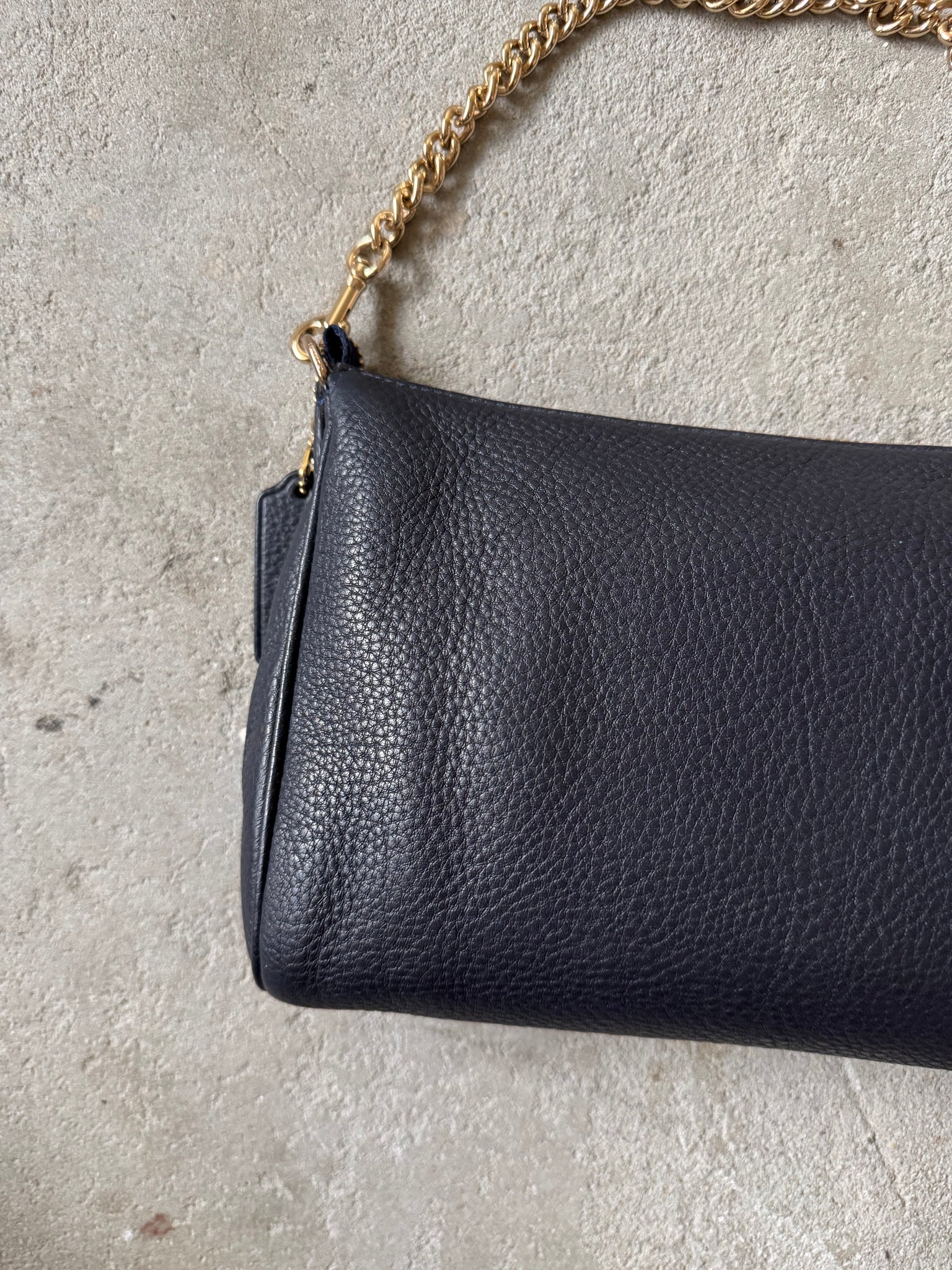 Coach Carrie Chain Shoulder Bag Black