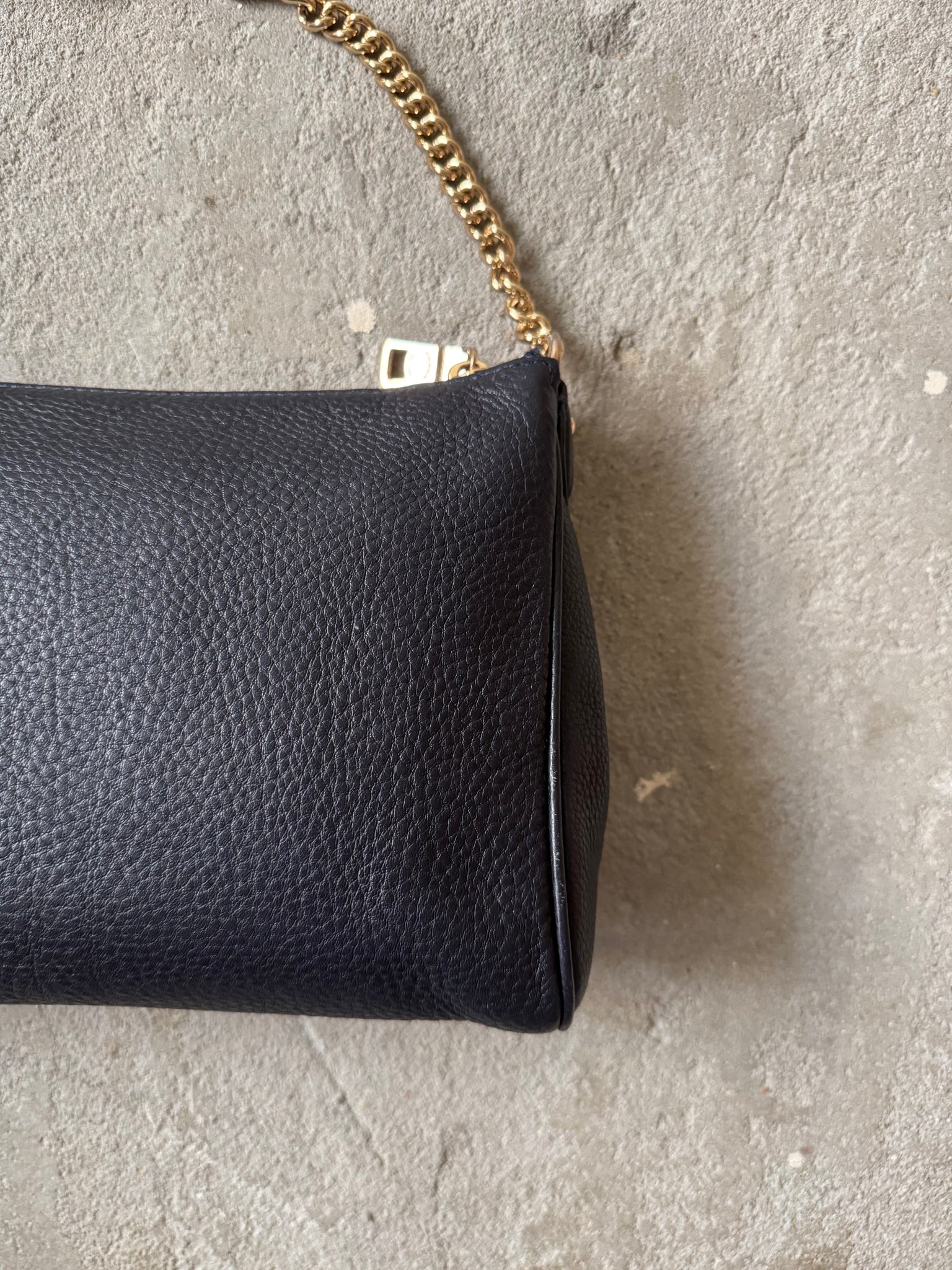 Coach Carrie Chain Shoulder Bag Black