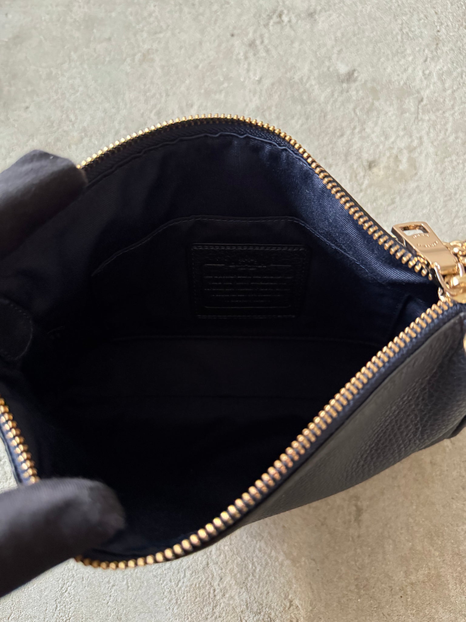 Coach Carrie Chain Shoulder Bag Black
