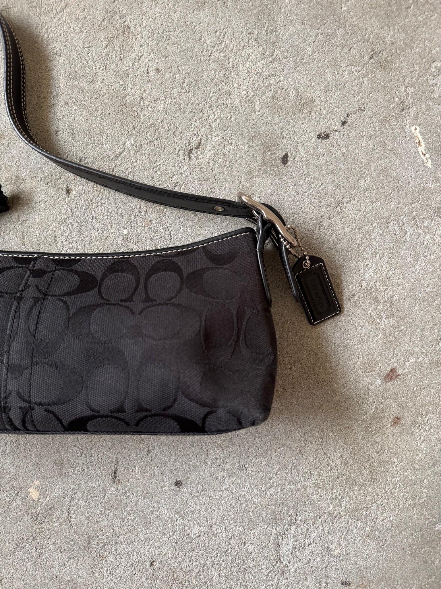 Coach Signature Hampton Baguette Shoulder Bag Black