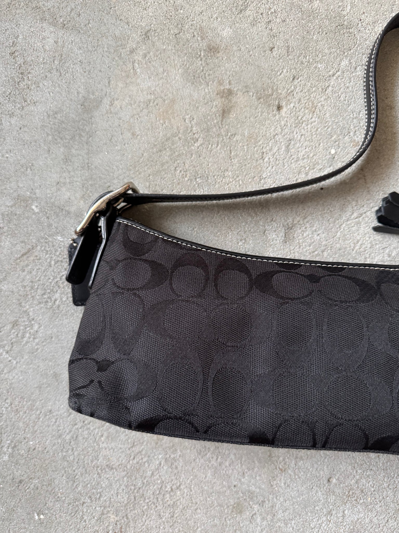 Coach Signature Hampton Baguette Shoulder Bag Black