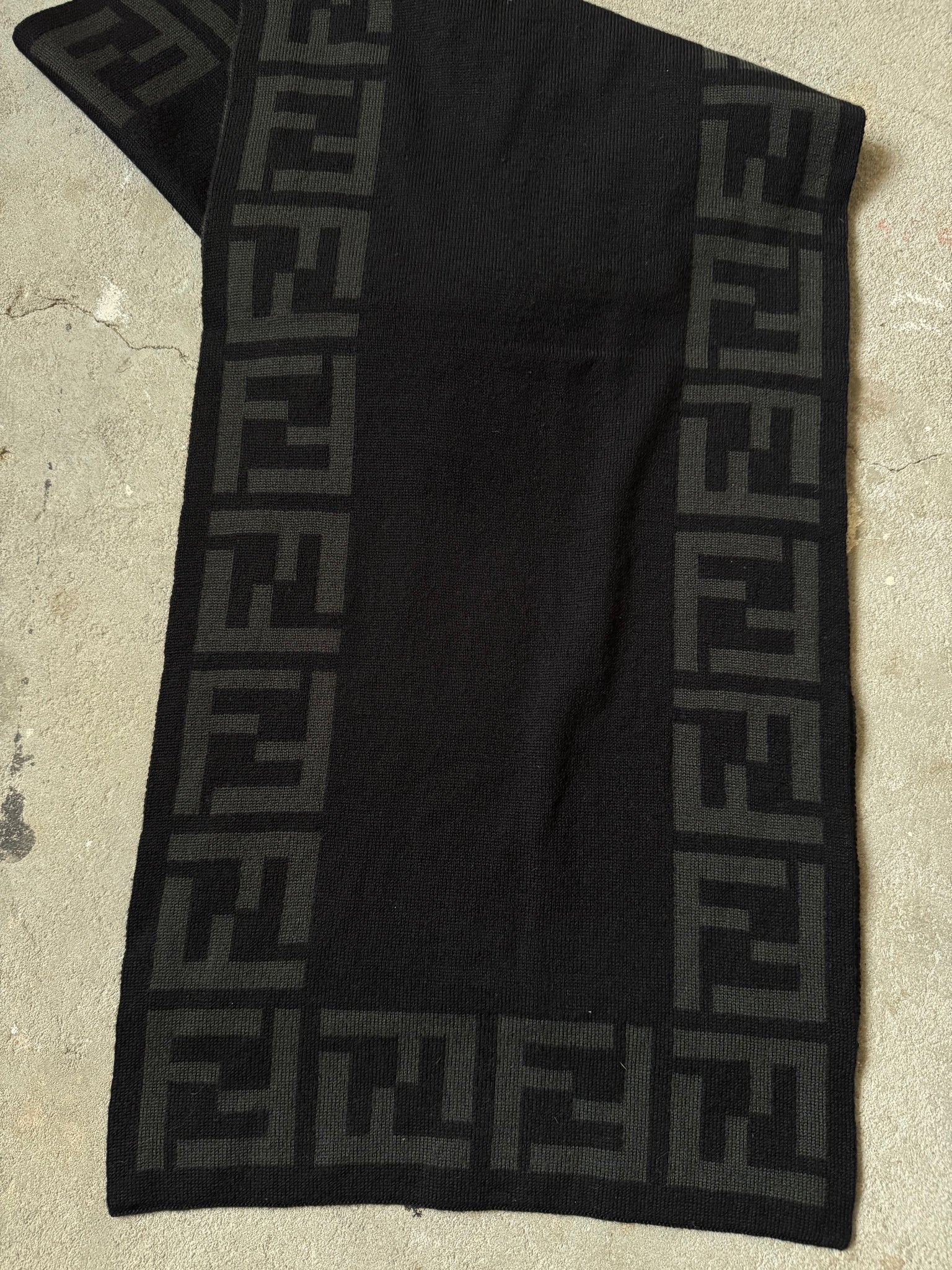 Fendi FF Logo Scarf Black/Grey