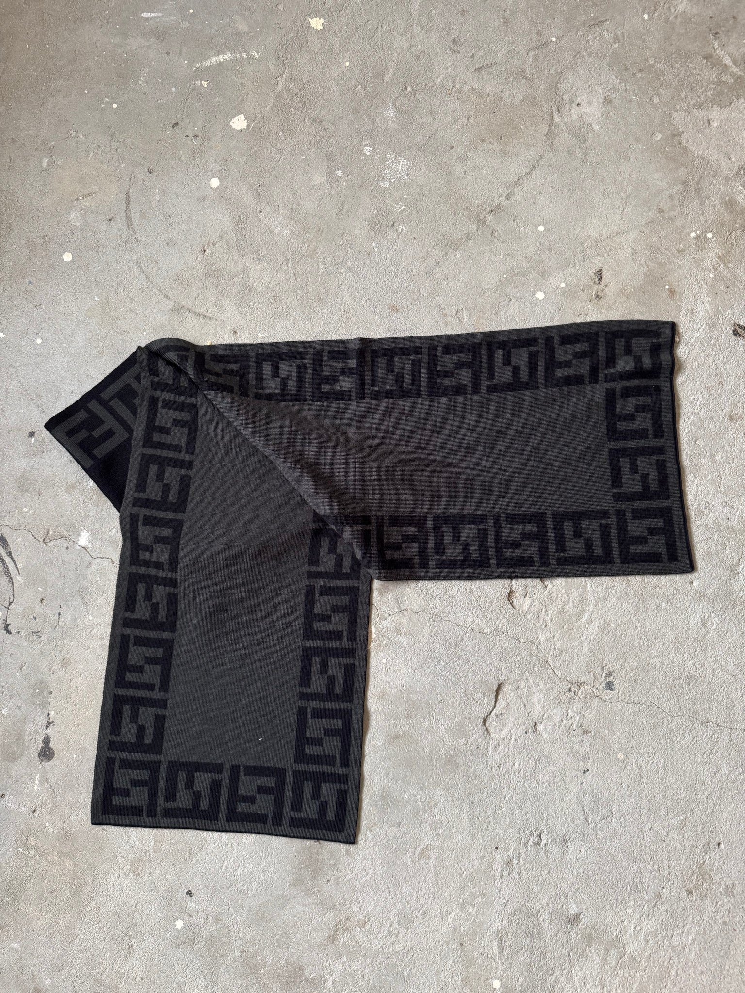 Fendi FF Logo Scarf Black/Grey