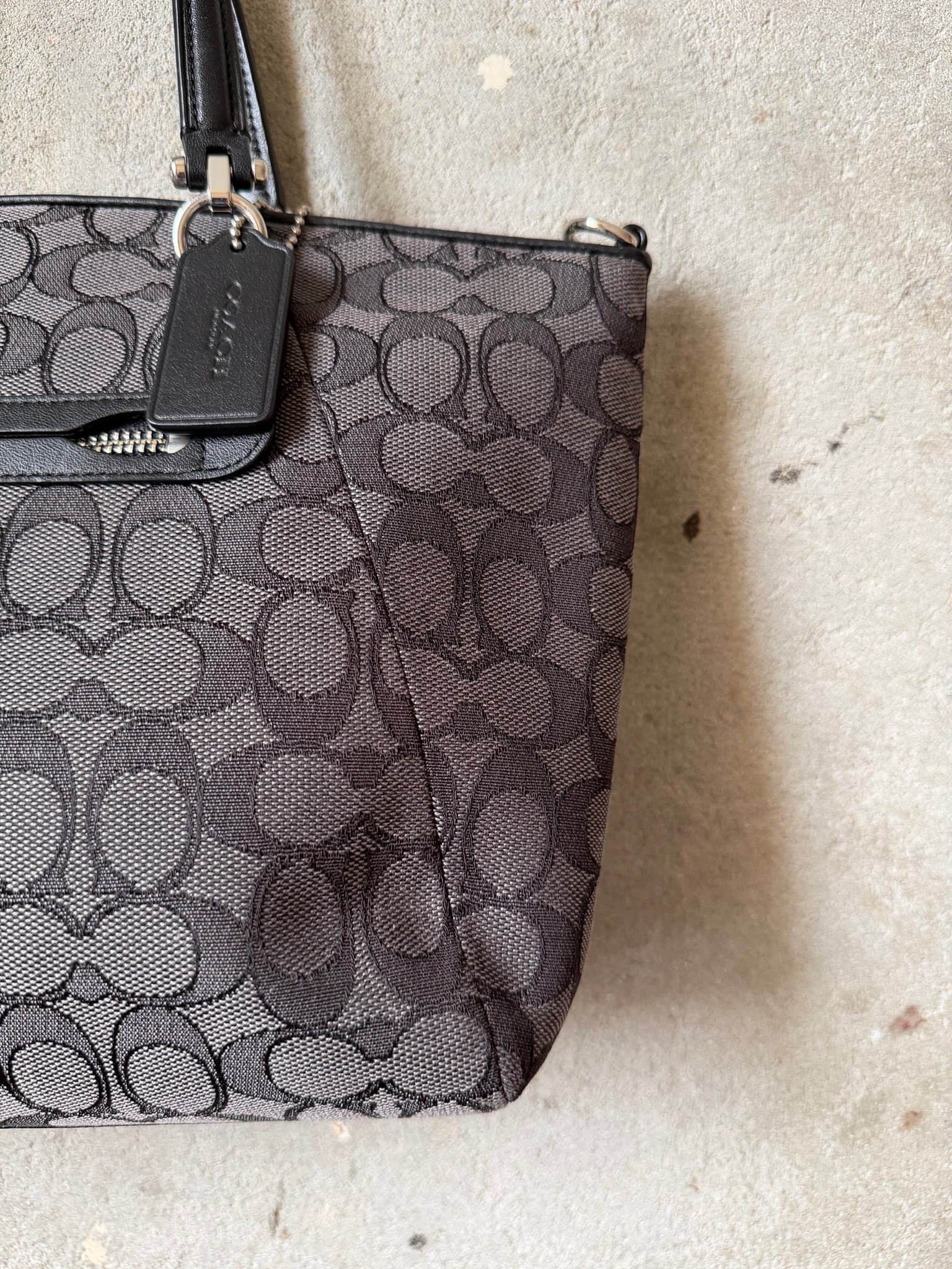Coach Signature Shoulder Bag Black