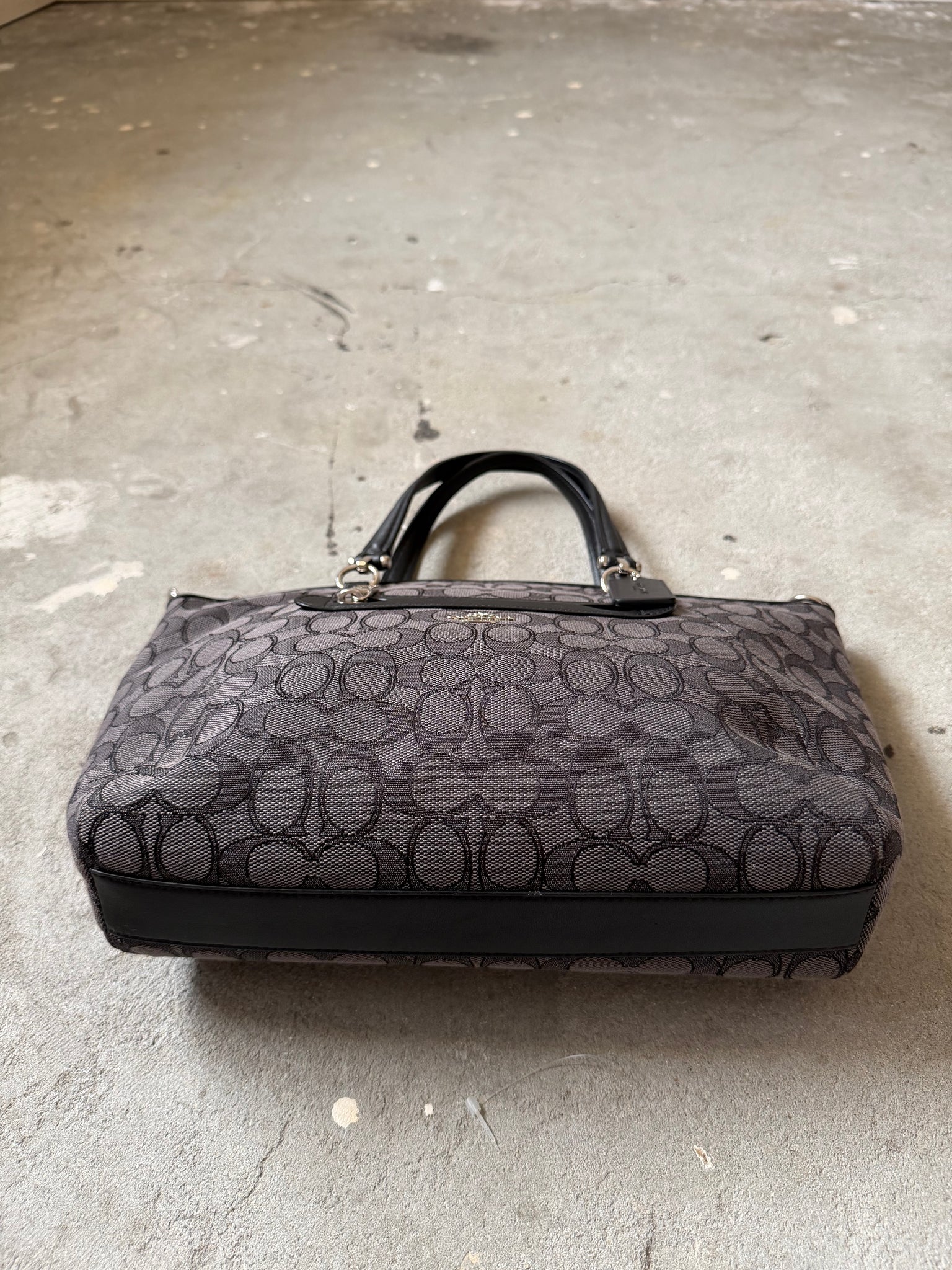 Coach Signature Shoulder Bag Black