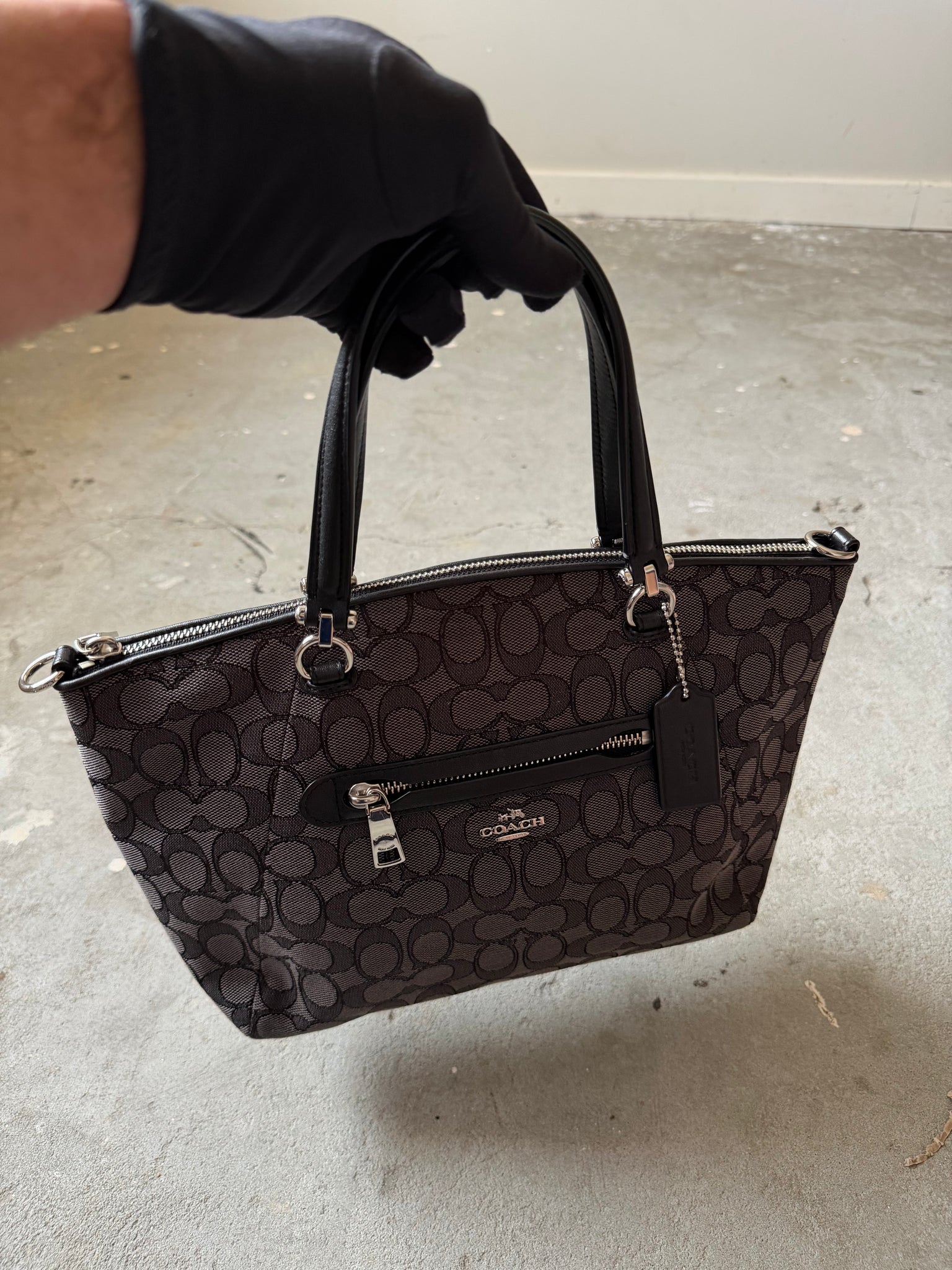 Coach Signature Shoulder Bag Black
