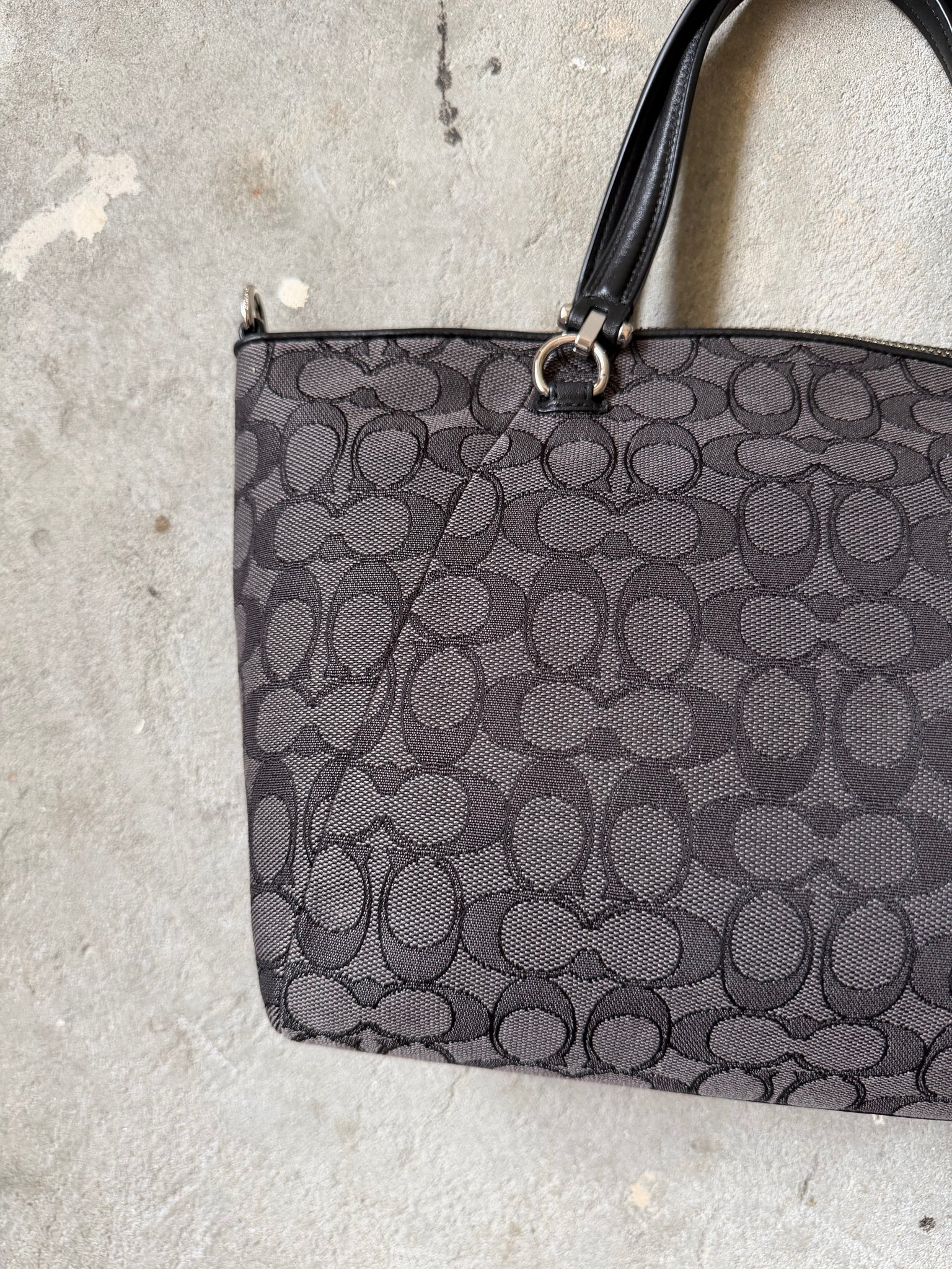 Coach Signature Shoulder Bag Black