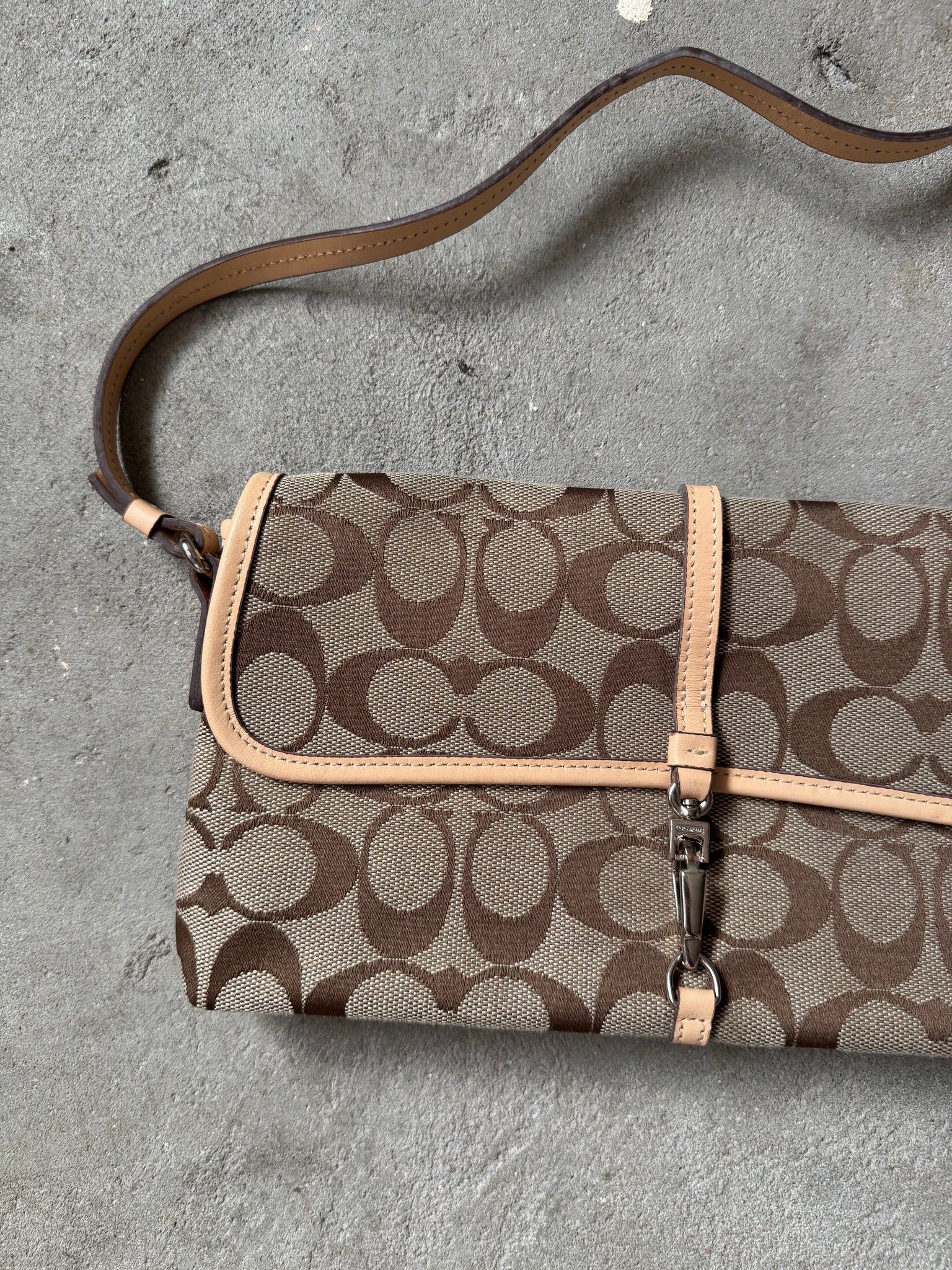Coach Signature Demi Clip Baguette Beige Shoulder Bag