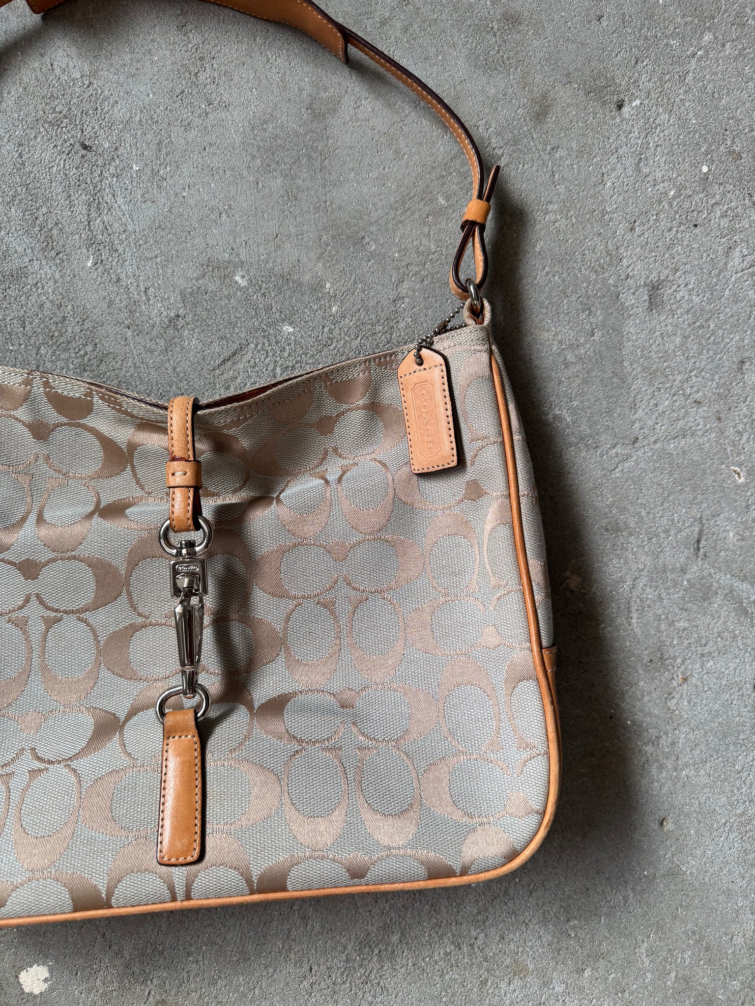 Coach Hobo Signature Clip Canvas Shoulder Bag Grey