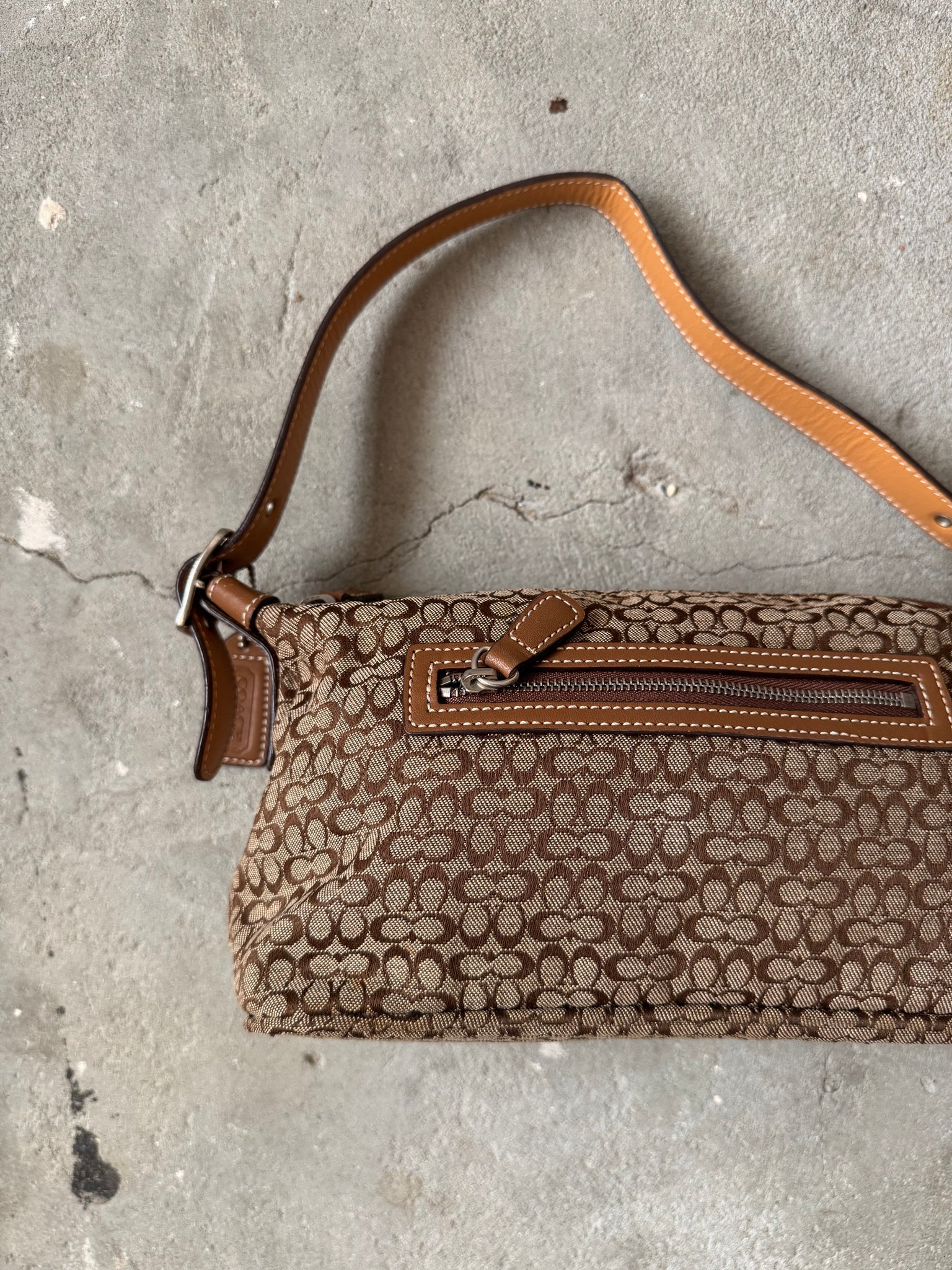 Coach Signature Shoulder Bag Beige/Brown