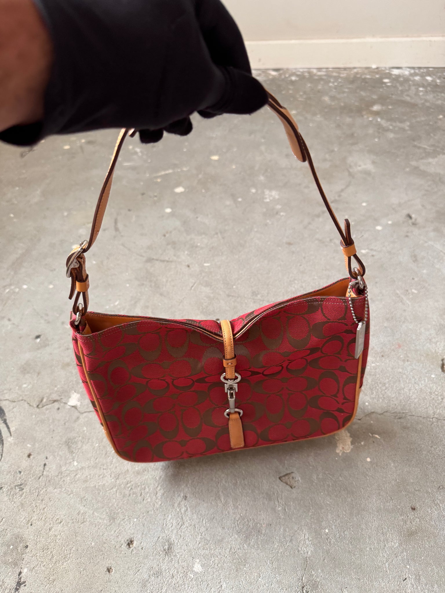 Coach Hobo Signature Clip Canvas Handbag 'Red/Beige'