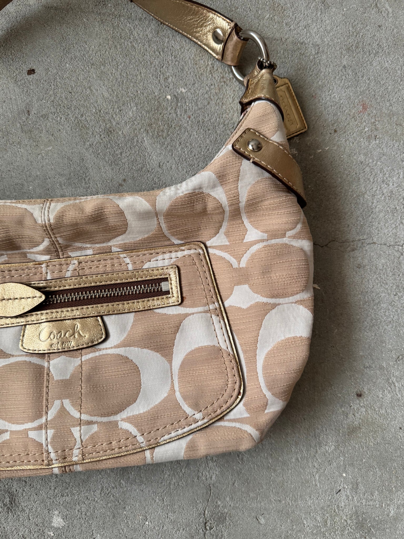 Coach Signature Penelope Hobo Shoulder Bag Beige/Gold