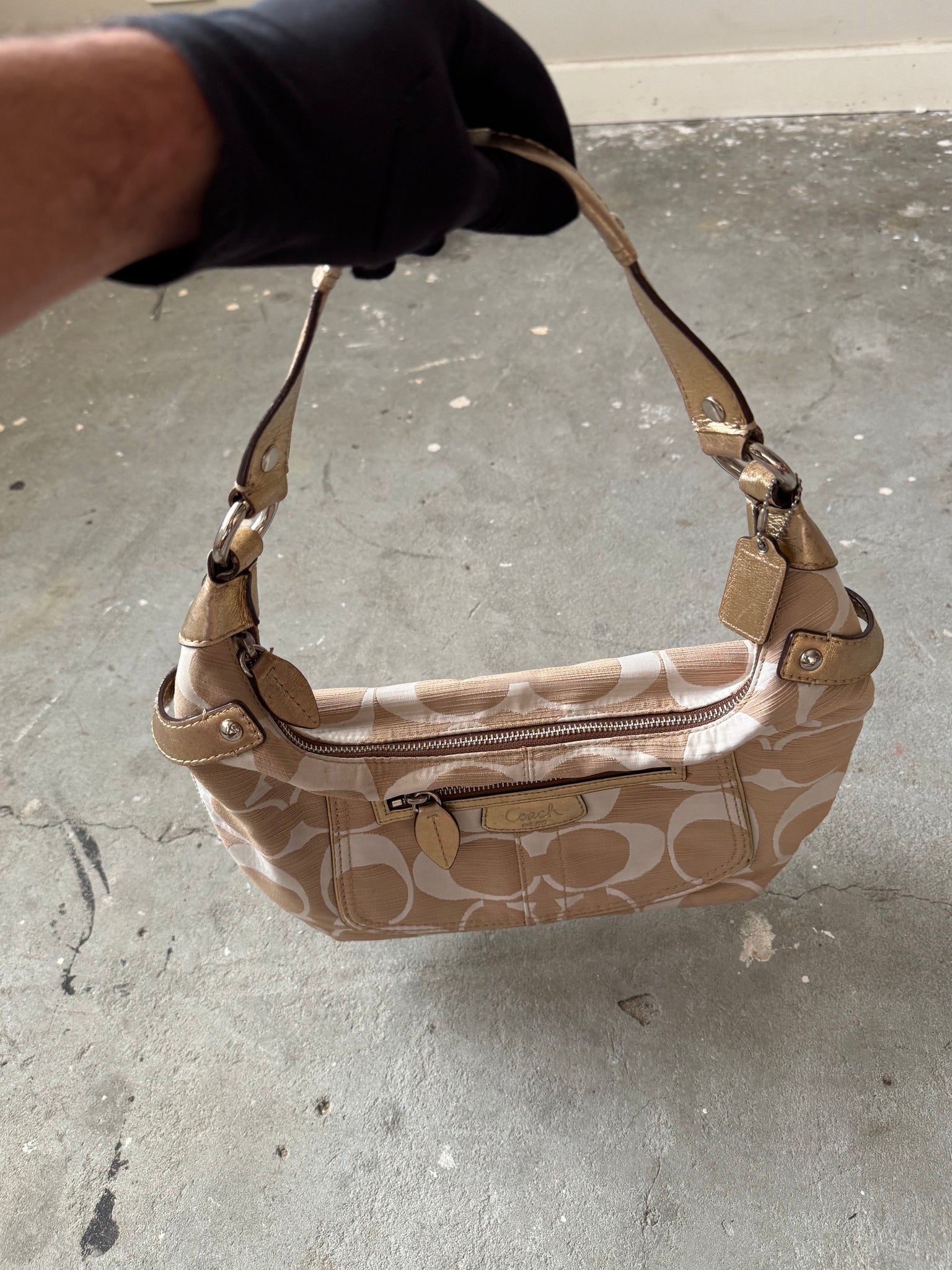 Coach Signature Penelope Hobo Shoulder Bag Beige/Gold