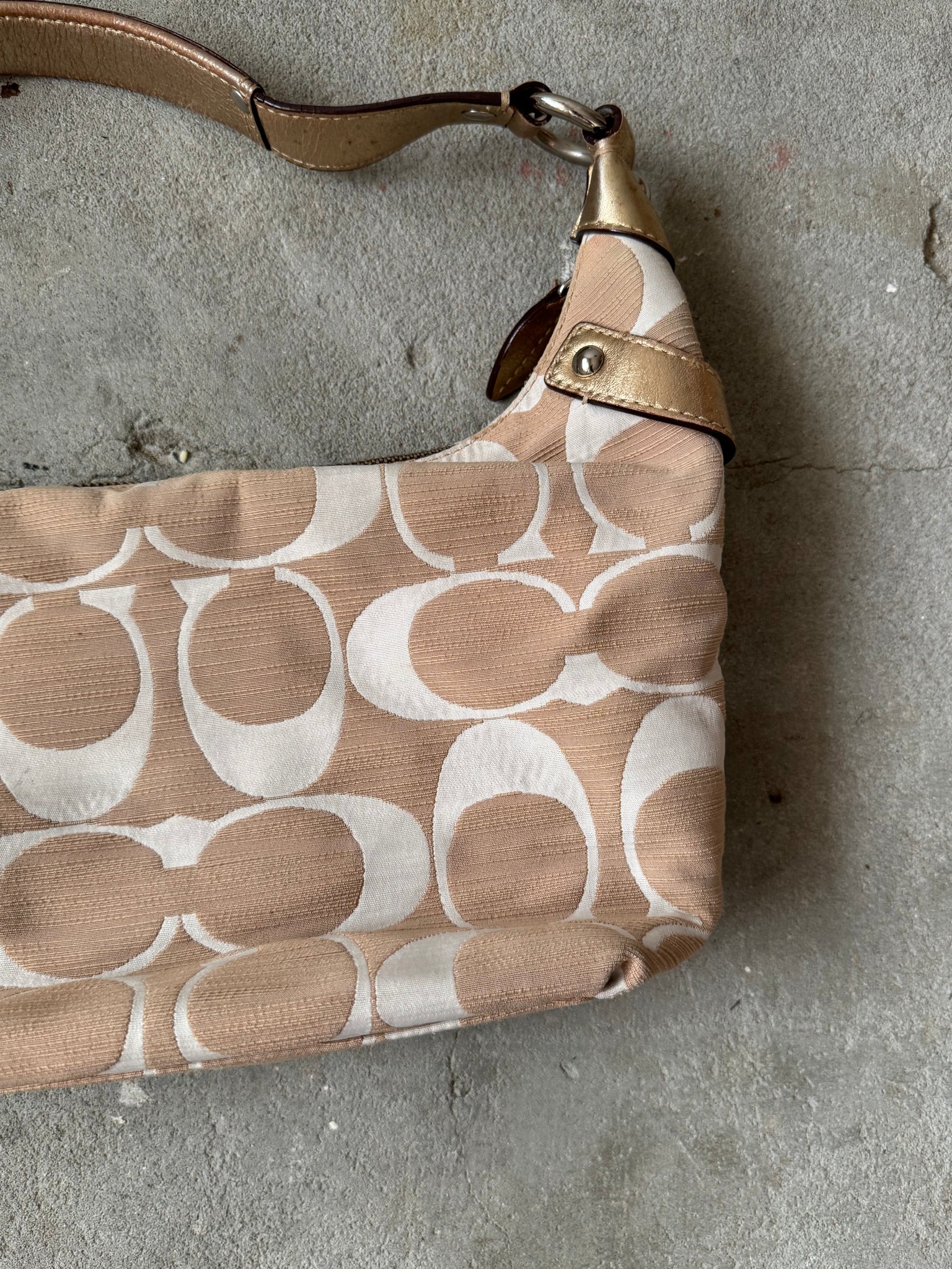 Coach Signature Penelope Hobo Shoulder Bag Beige/Gold
