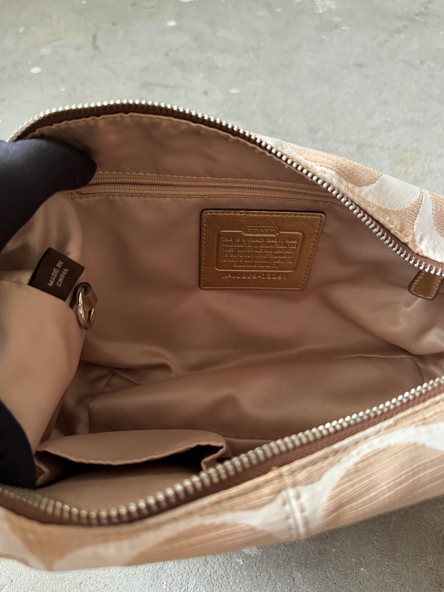 Coach Signature Penelope Hobo Shoulder Bag Beige/Gold