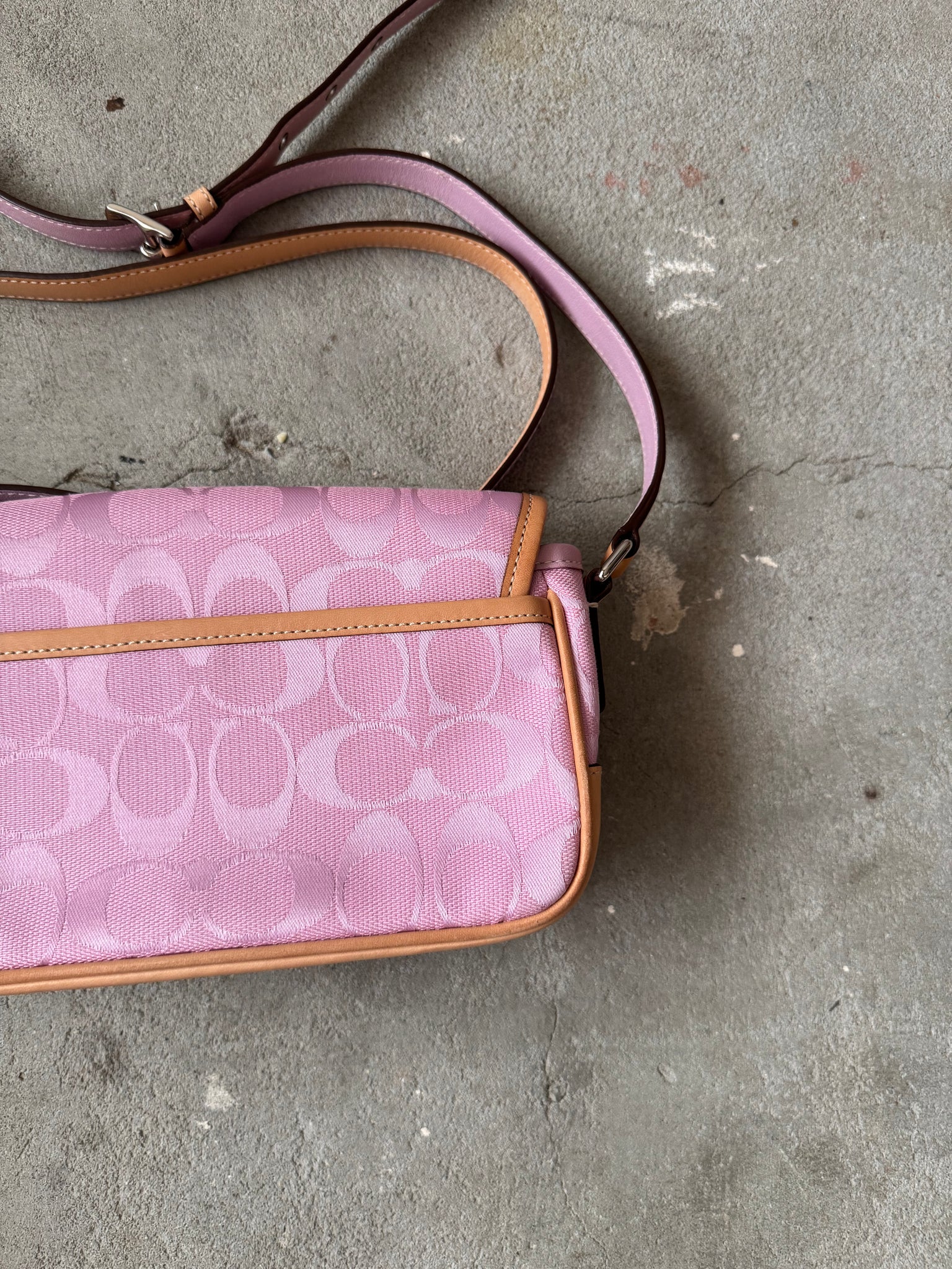 Coach Signature Crossbody Bag Pink/Beige