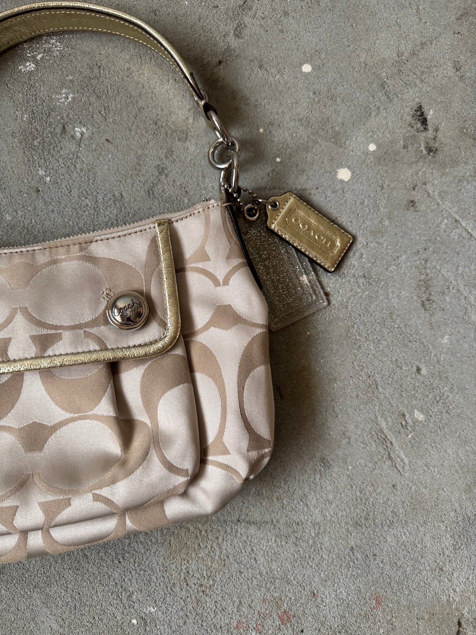 Coach 2Way Signature Shoulder Bag Cream/Gold