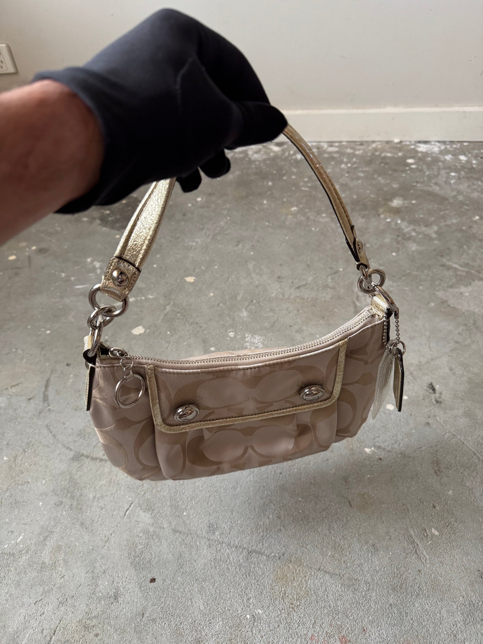 Coach 2Way Signature Shoulder Bag Cream/Gold