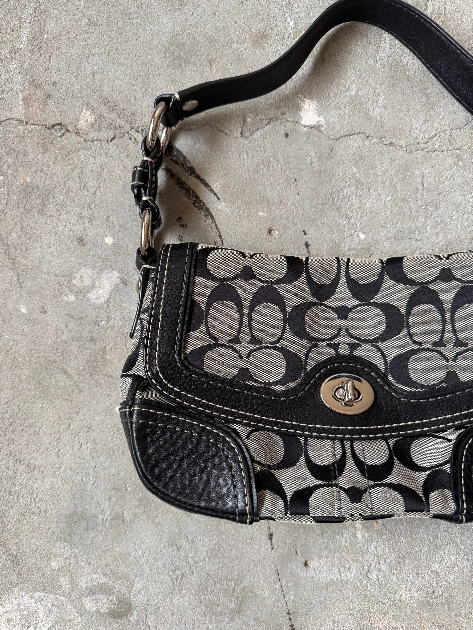 Coach Signature Sufflette Shoulder Bag Grey/Black