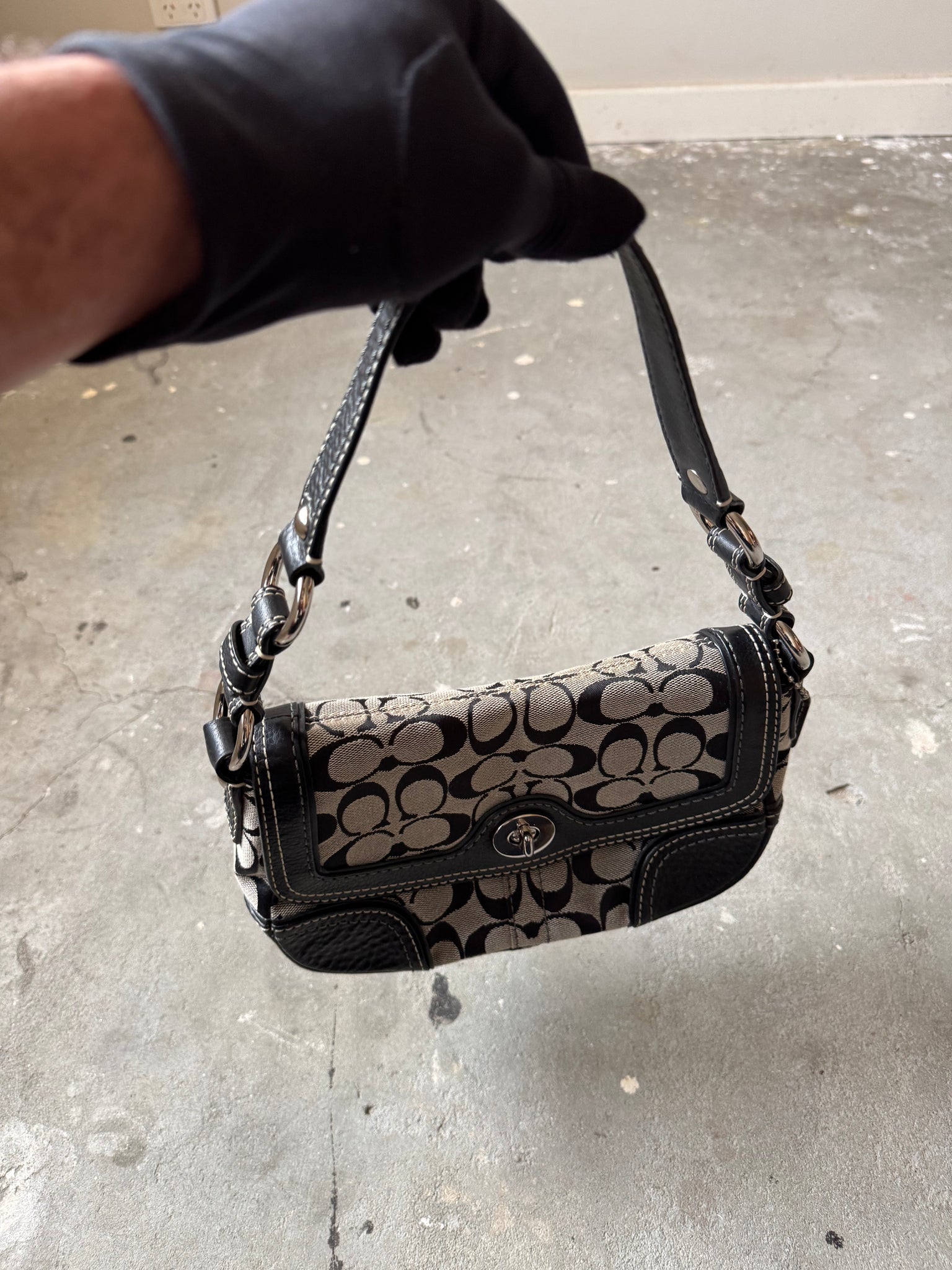 Coach Signature Sufflette Shoulder Bag Grey/Black