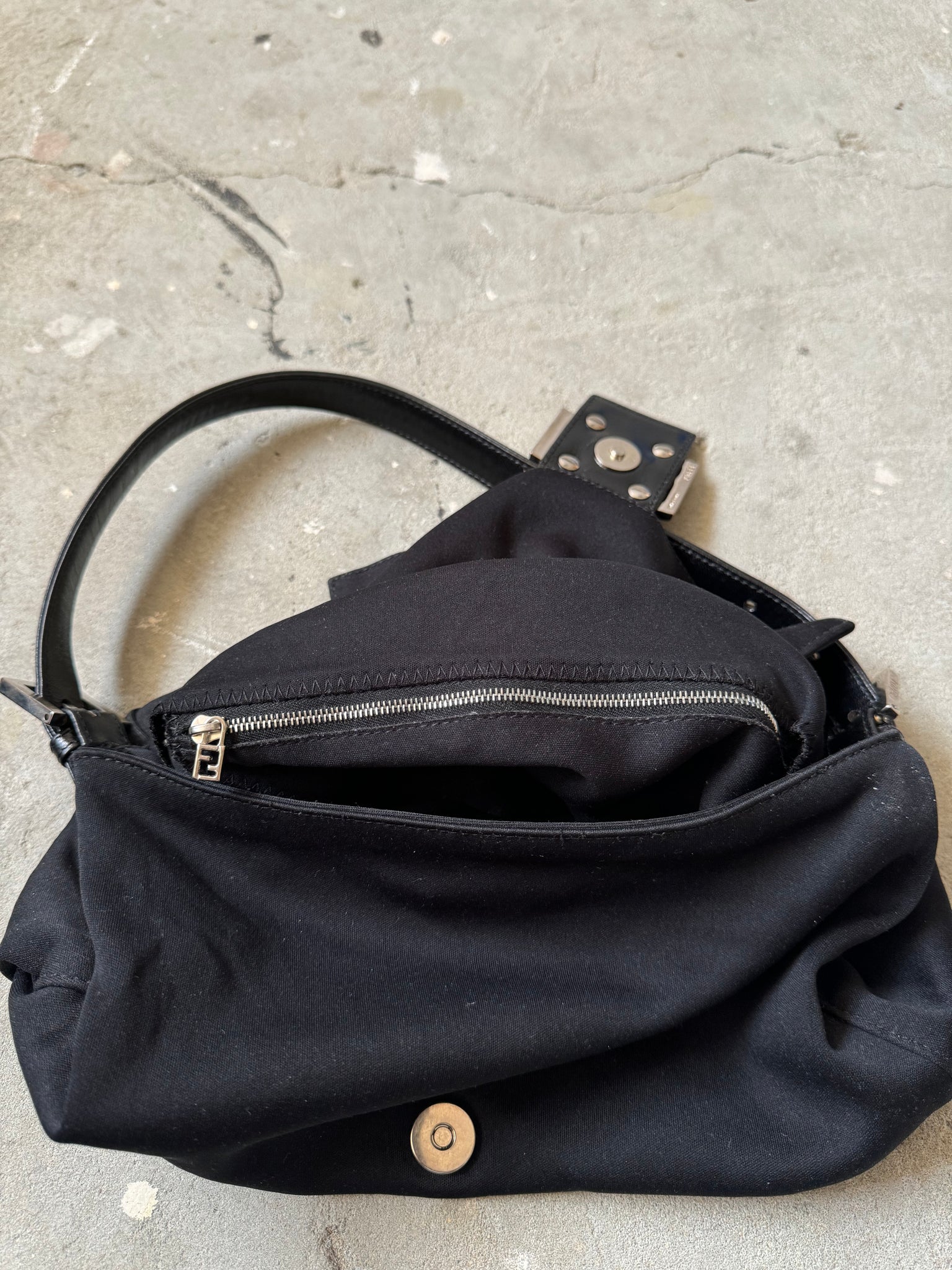 Fendi Mamma Baguette Cloth Shoulder Bag Black