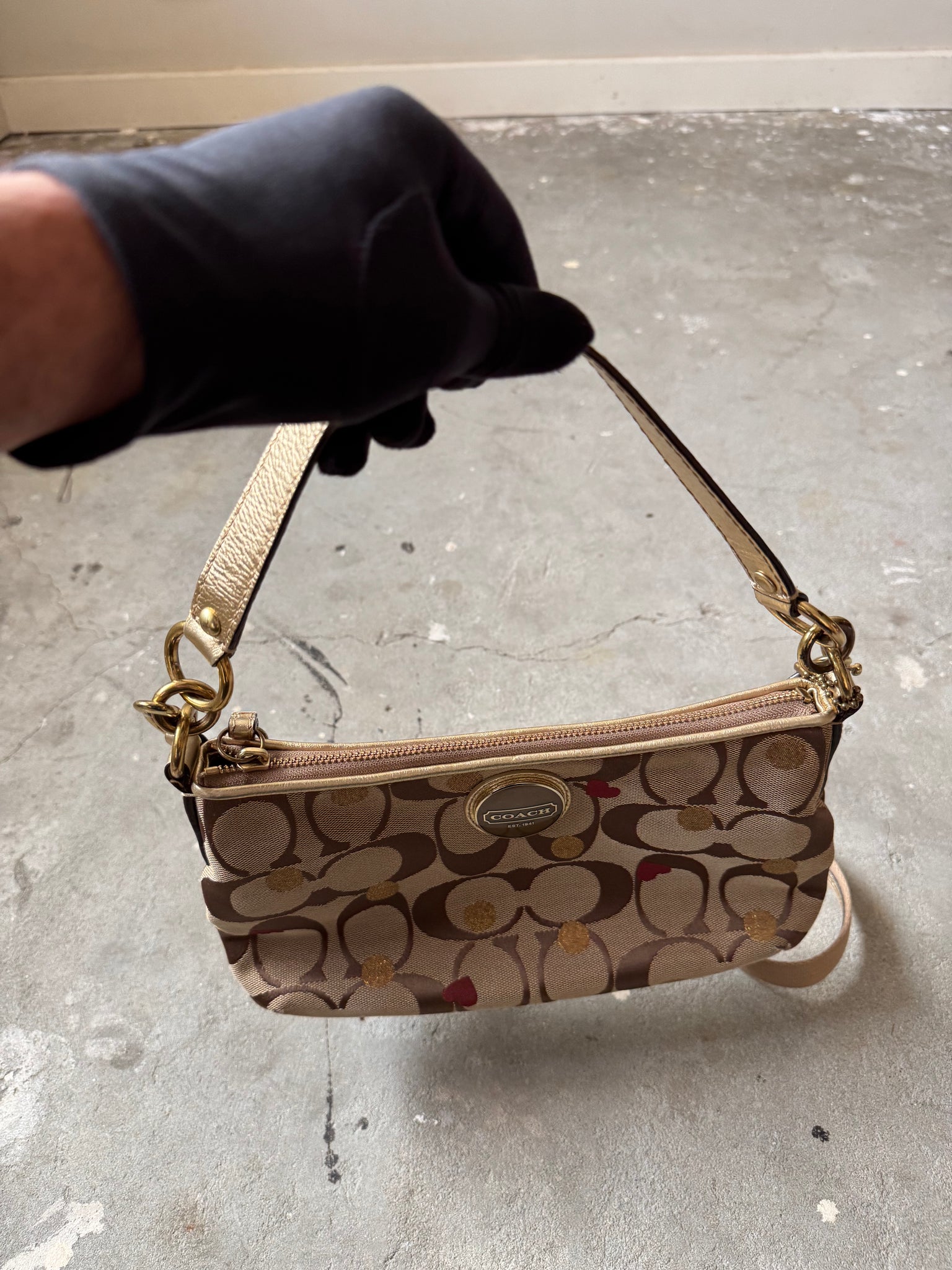 Coach 2Way Signature Heart Shoulder Bag Beige/Gold
